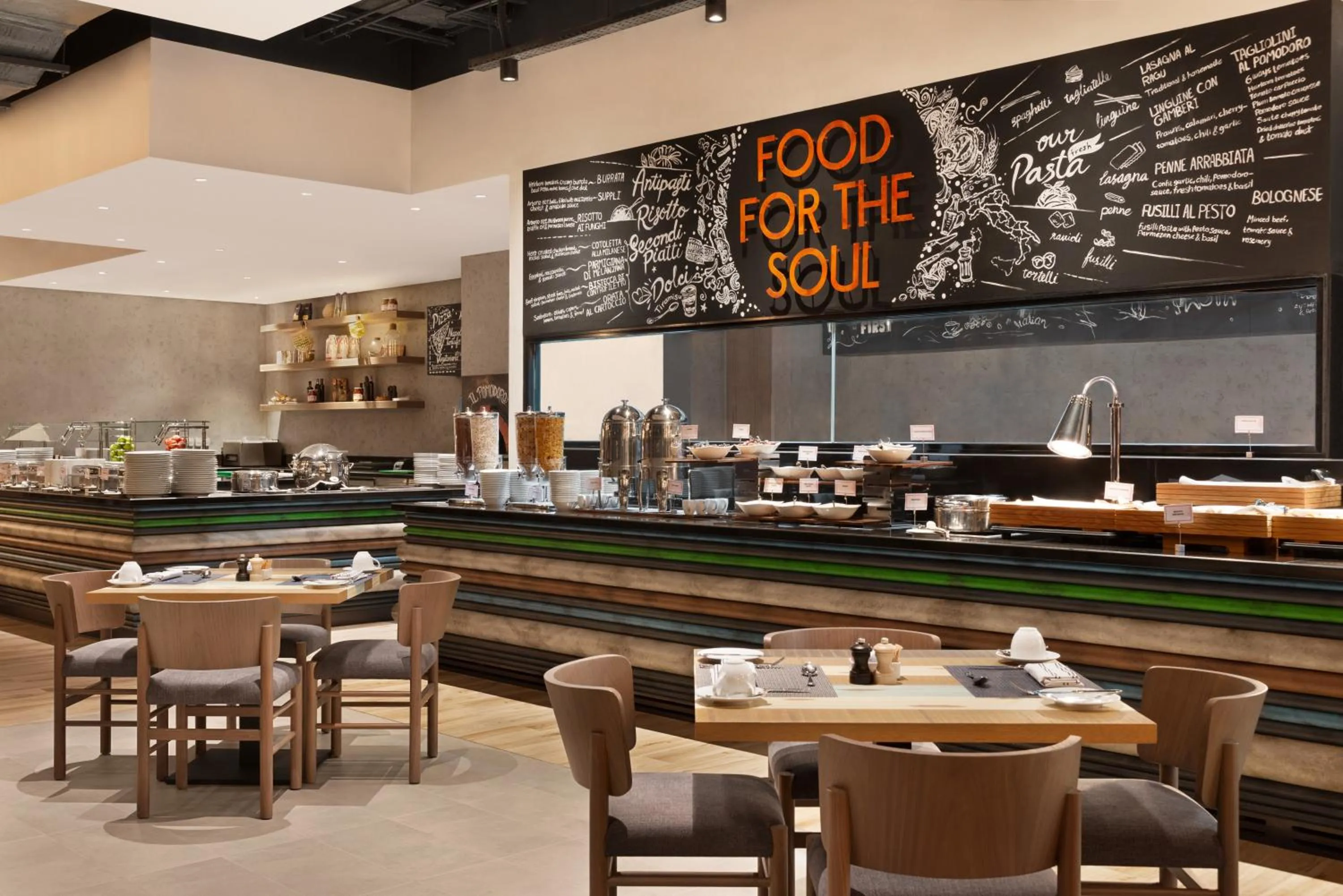 Restaurant/places to eat in Mercure Dubai Gold District