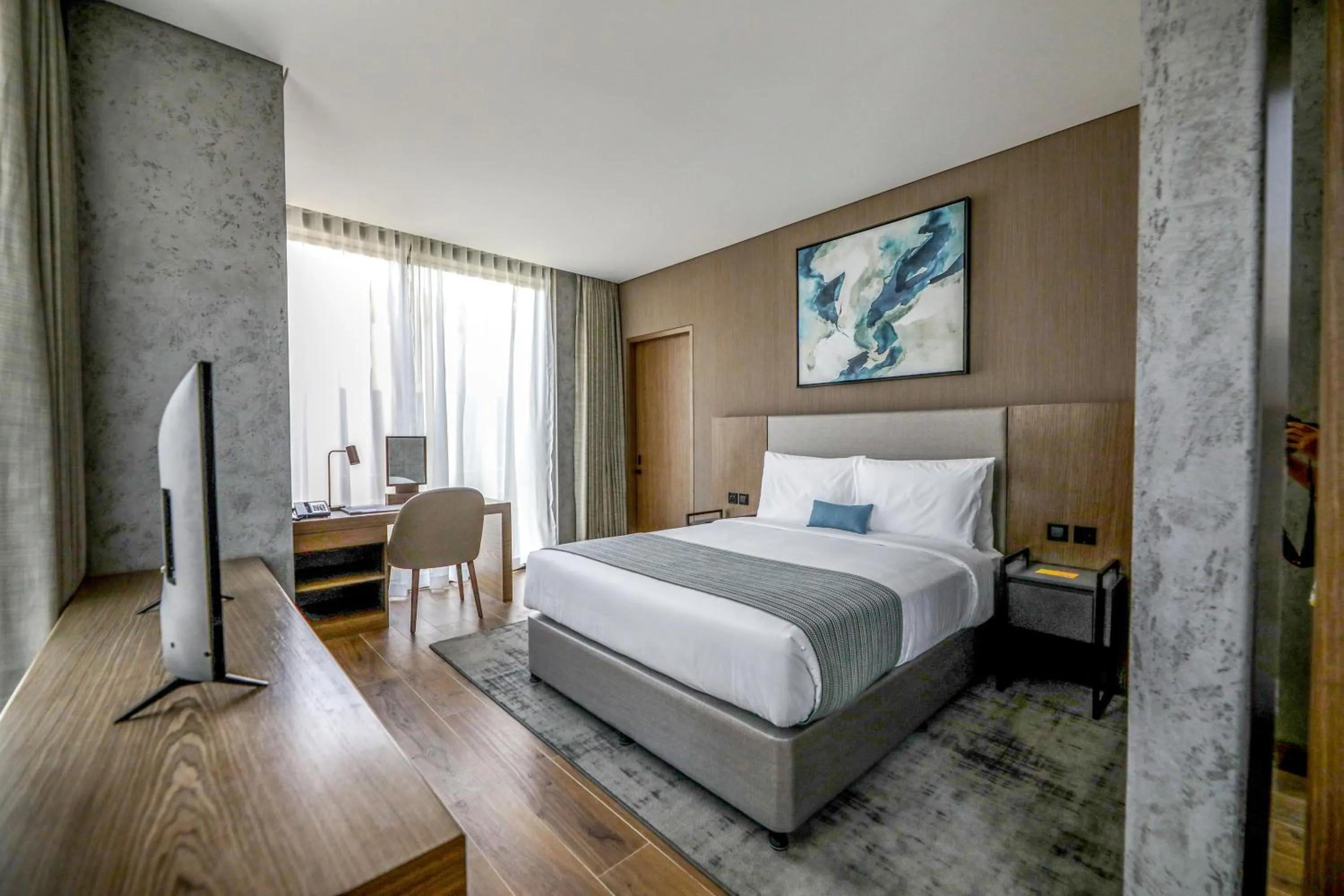 1 Bedroom Queen Family Suite with City View - single occupancy - Complimentary Shuttle to Kite Beach, Dubai Mall / Burj Khalifa, 25% off F&B & Esperia Lounge Access in Mercure Dubai Gold District