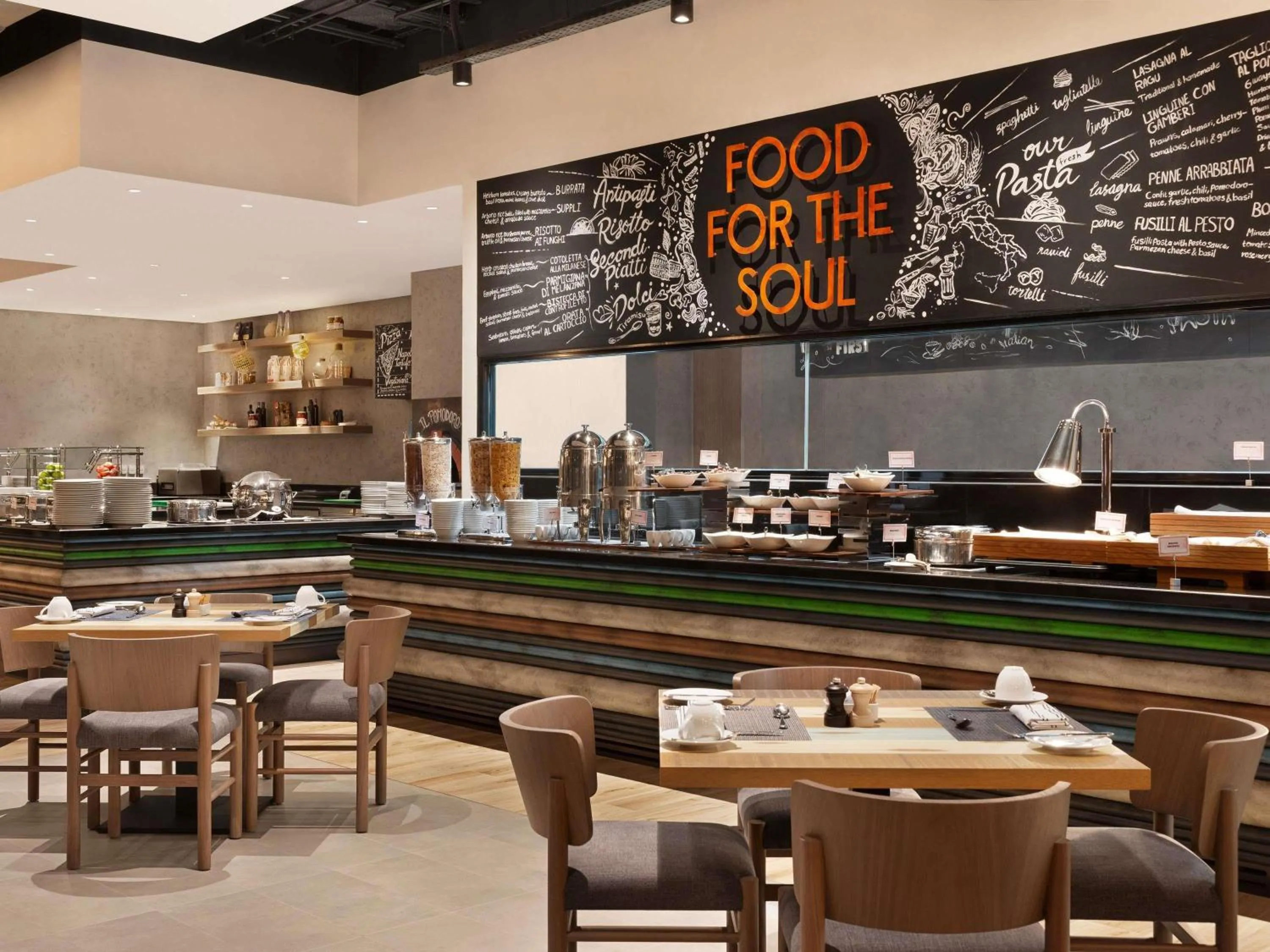 Restaurant/places to eat in Mercure Dubai Gold District