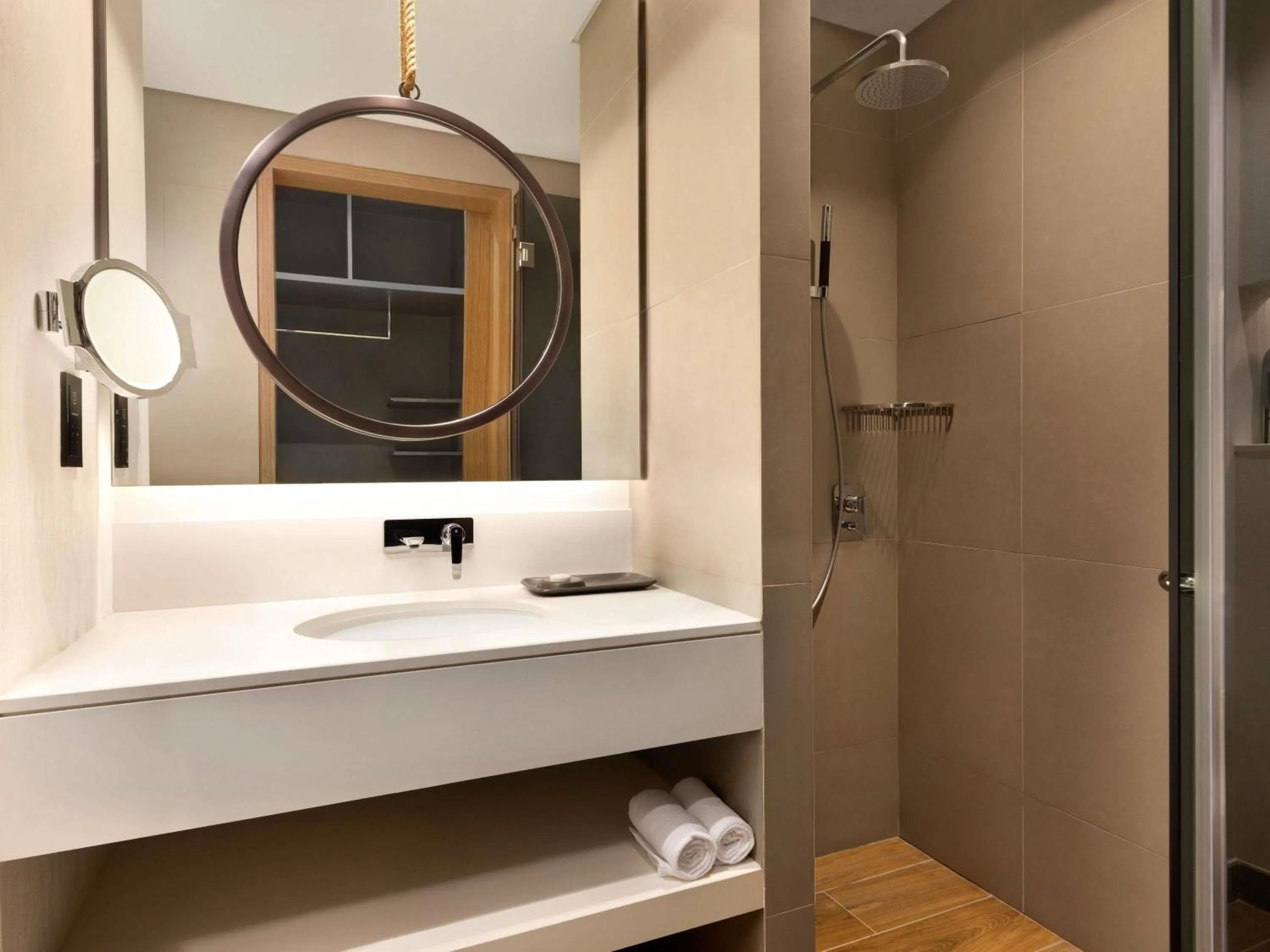 Bedroom in Mercure Dubai Gold District