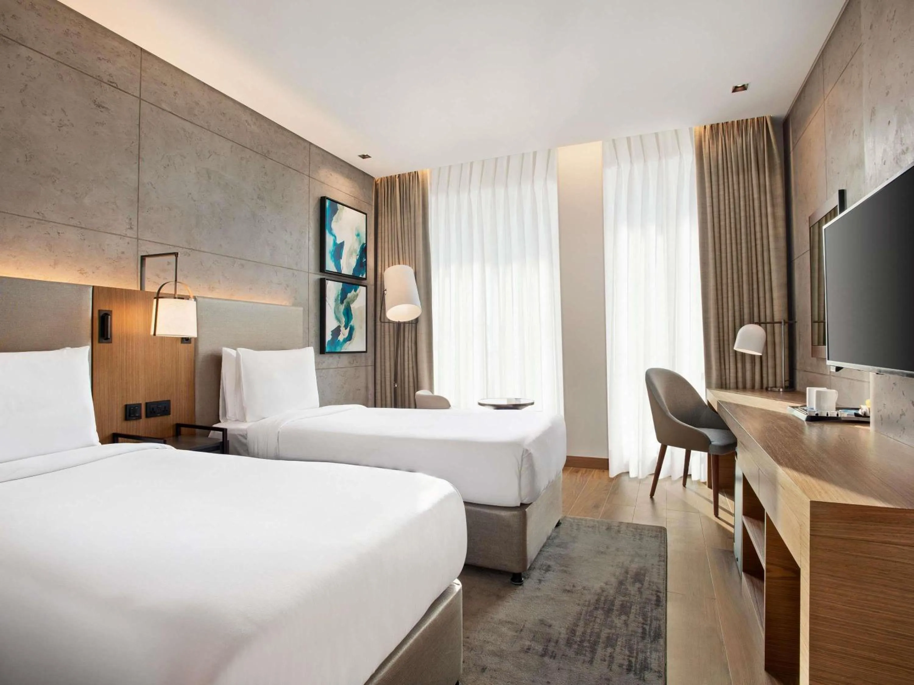 Bedroom, Bed in Mercure Dubai Gold District