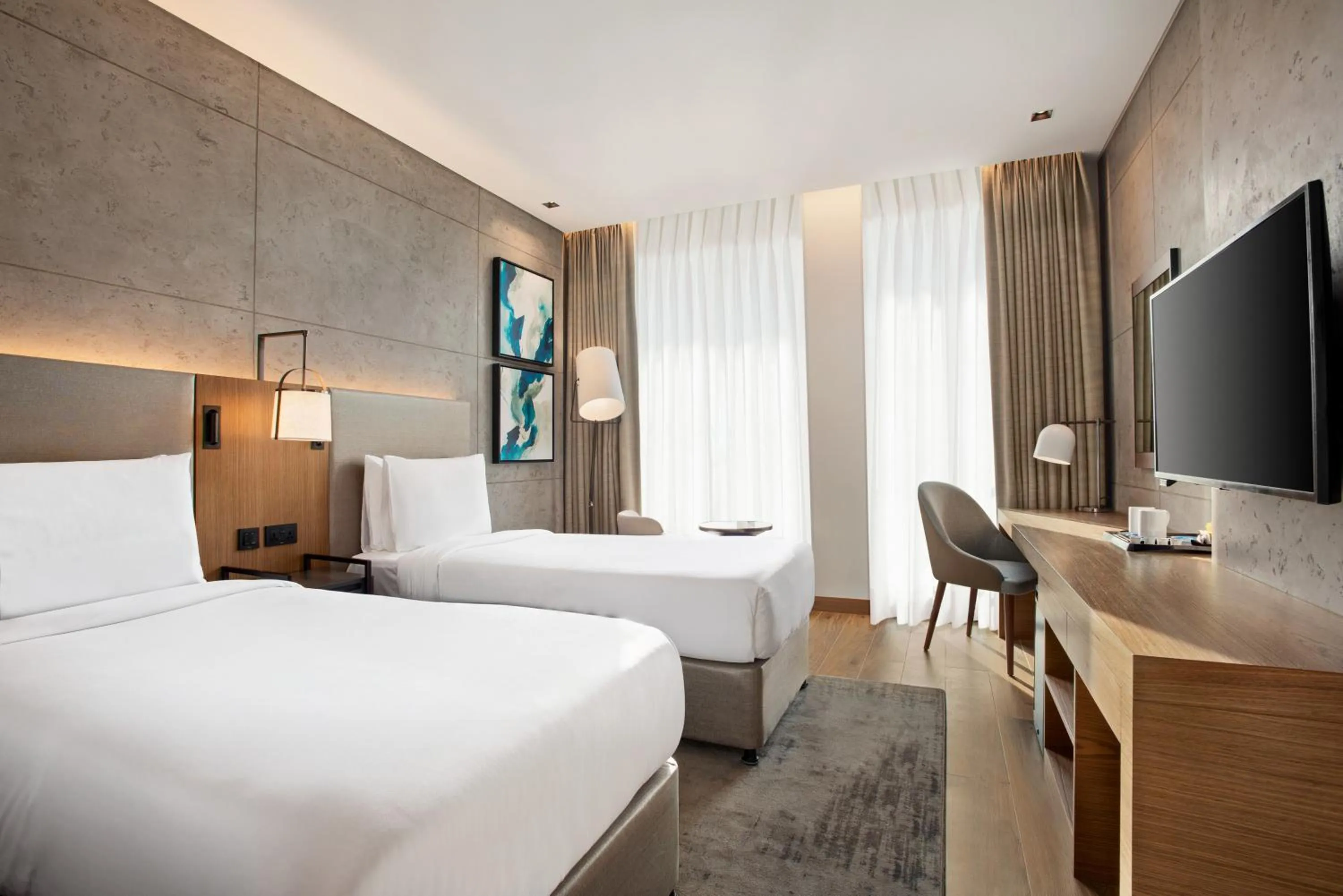 Bedroom, Bed in Mercure Dubai Gold District