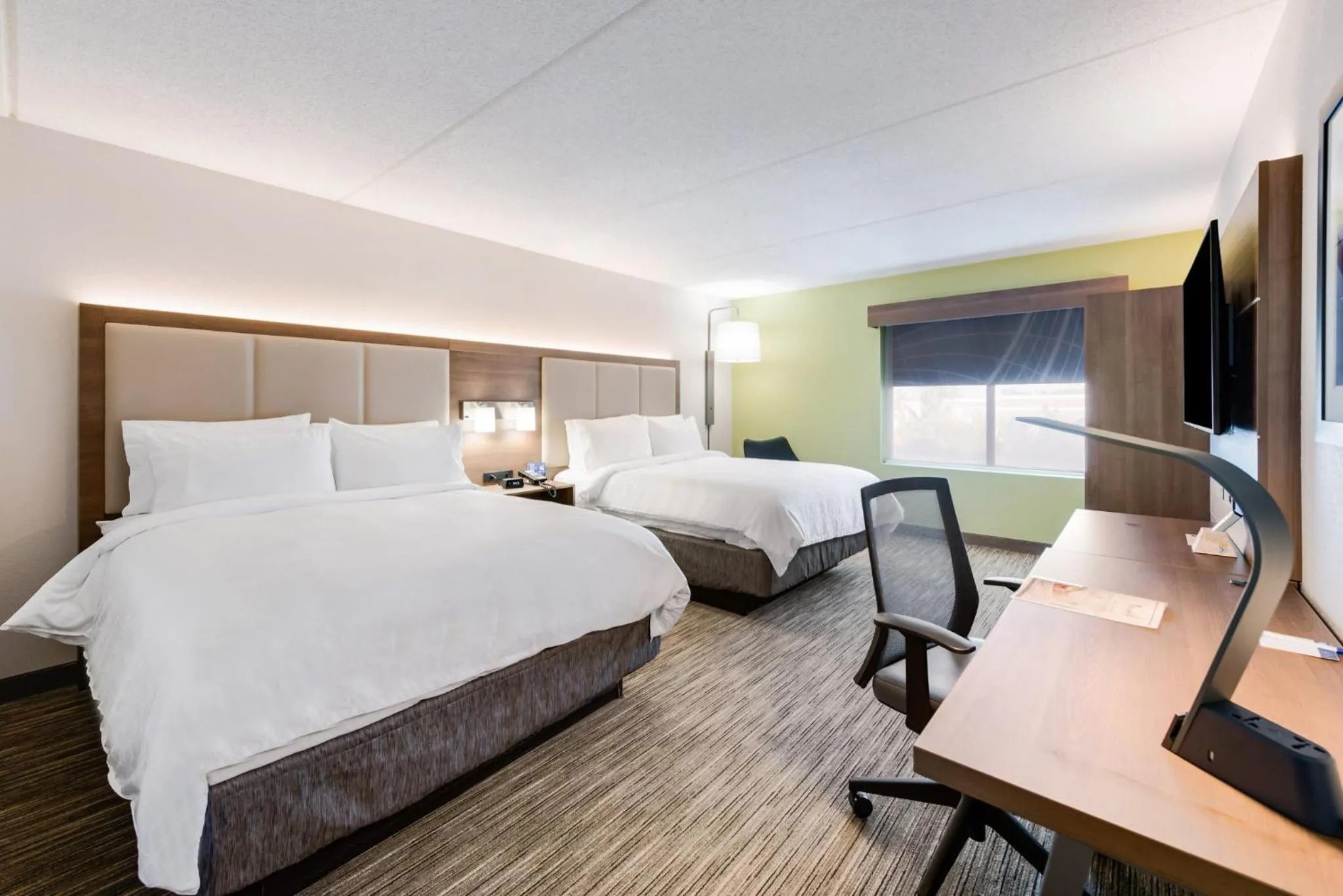 Photo of the whole room, Bed in Holiday Inn Express Naperville by IHG