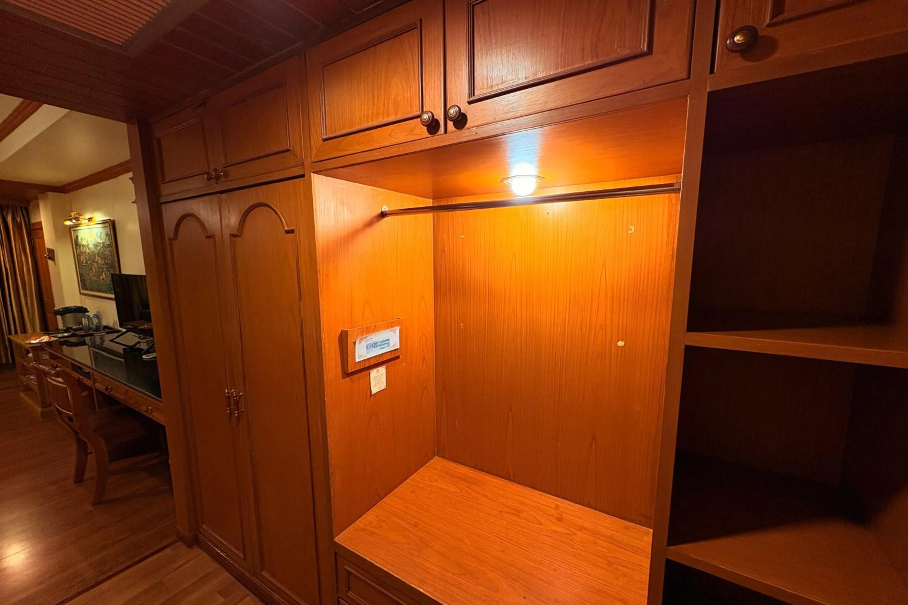 wardrobe in Taksila Hotel
