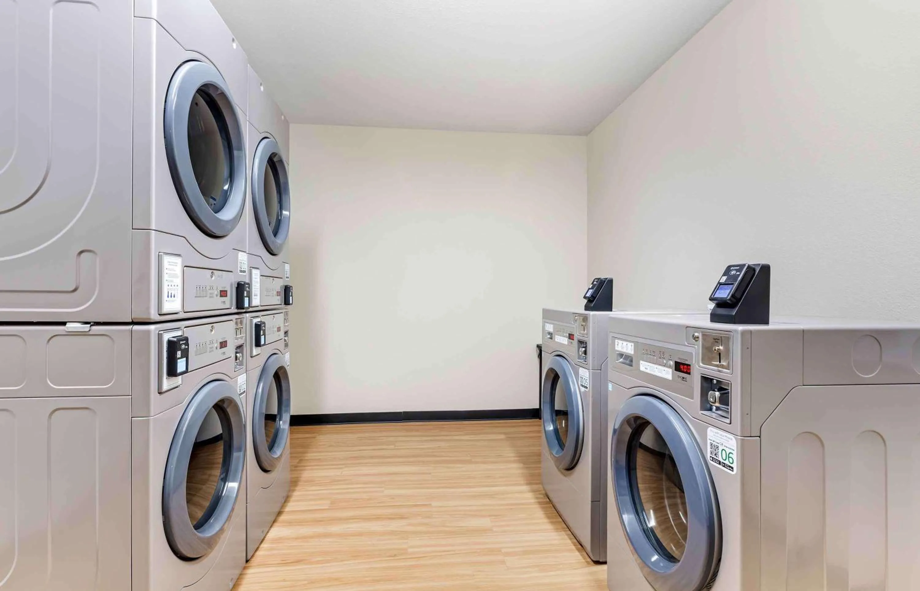 Property building in Extended Stay America Suites - Buffalo - Airport