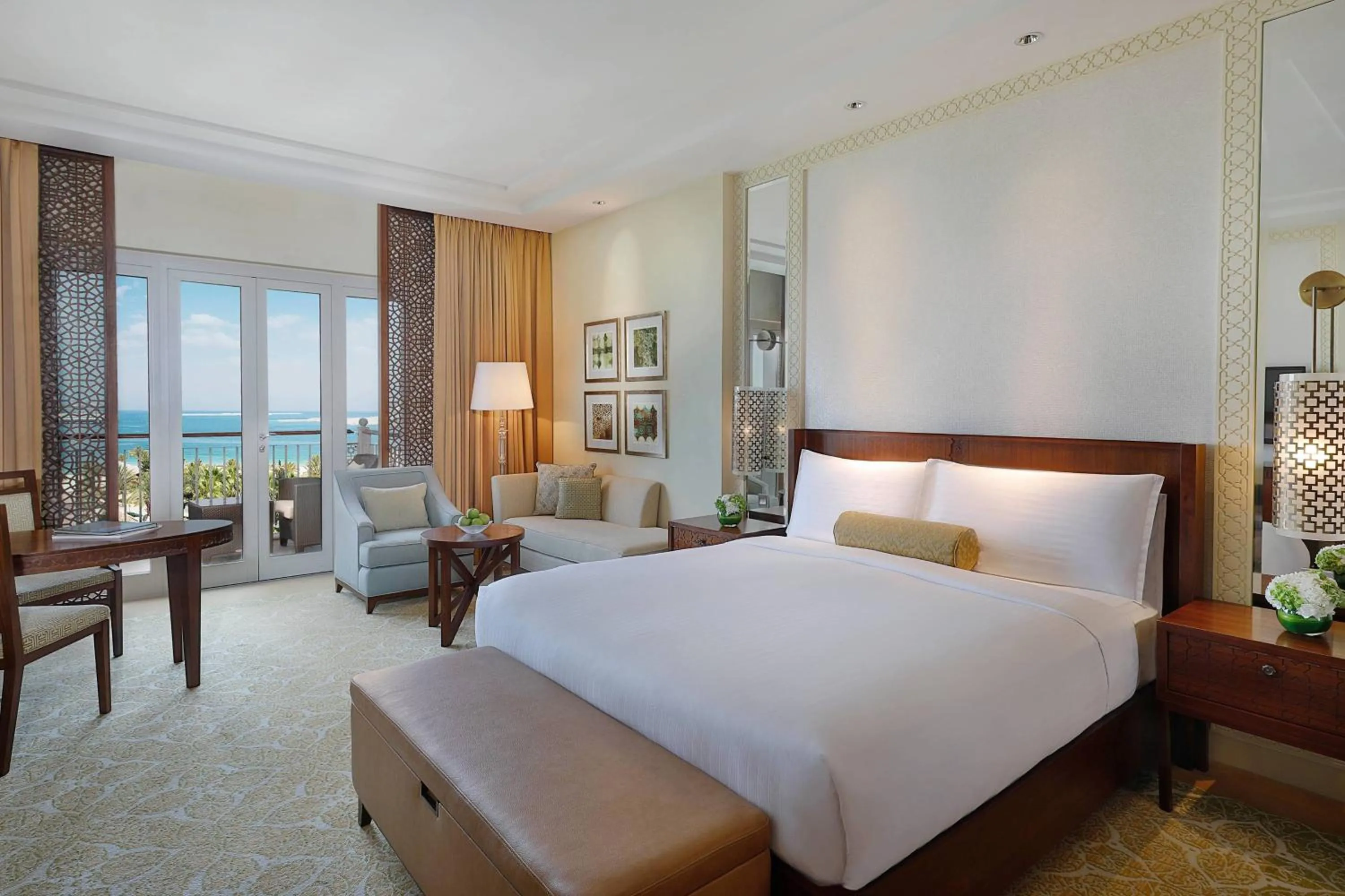 Photo of the whole room, Bed in The Ritz-Carlton, Dubai