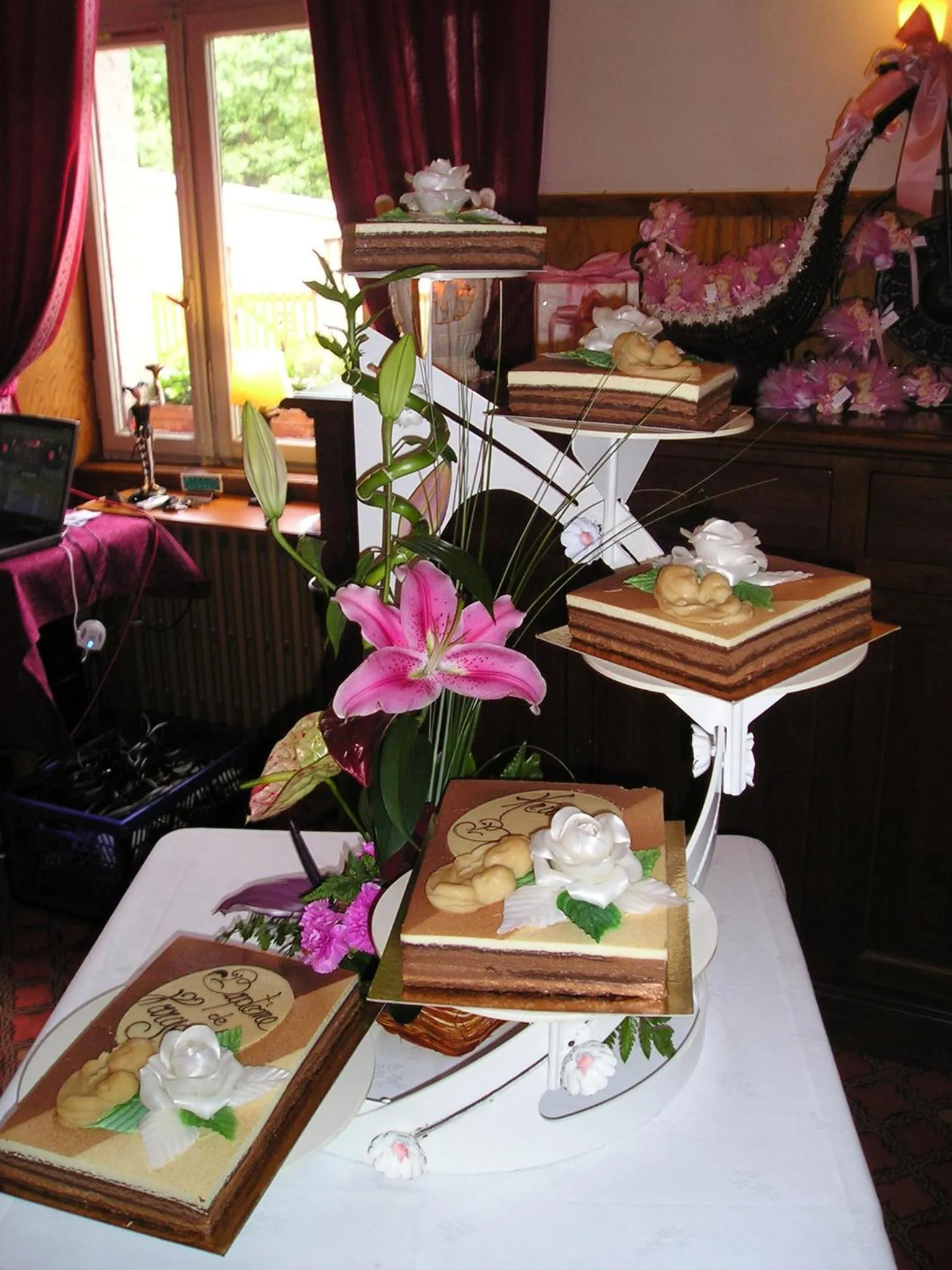 Food and drinks in Logis Hôtel Restaurant La Tête Des Faux