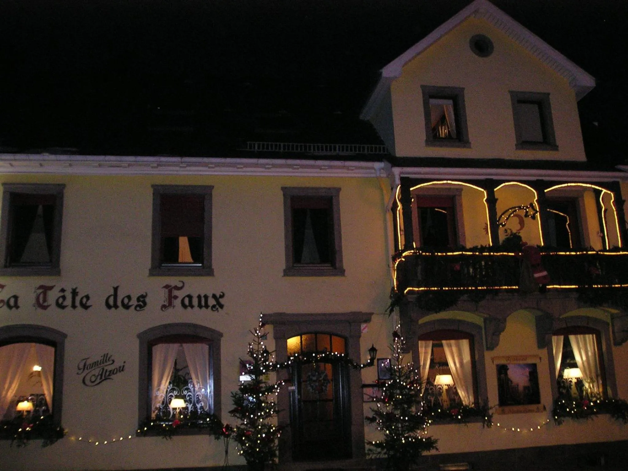Property building in Logis Hôtel Restaurant La Tête Des Faux