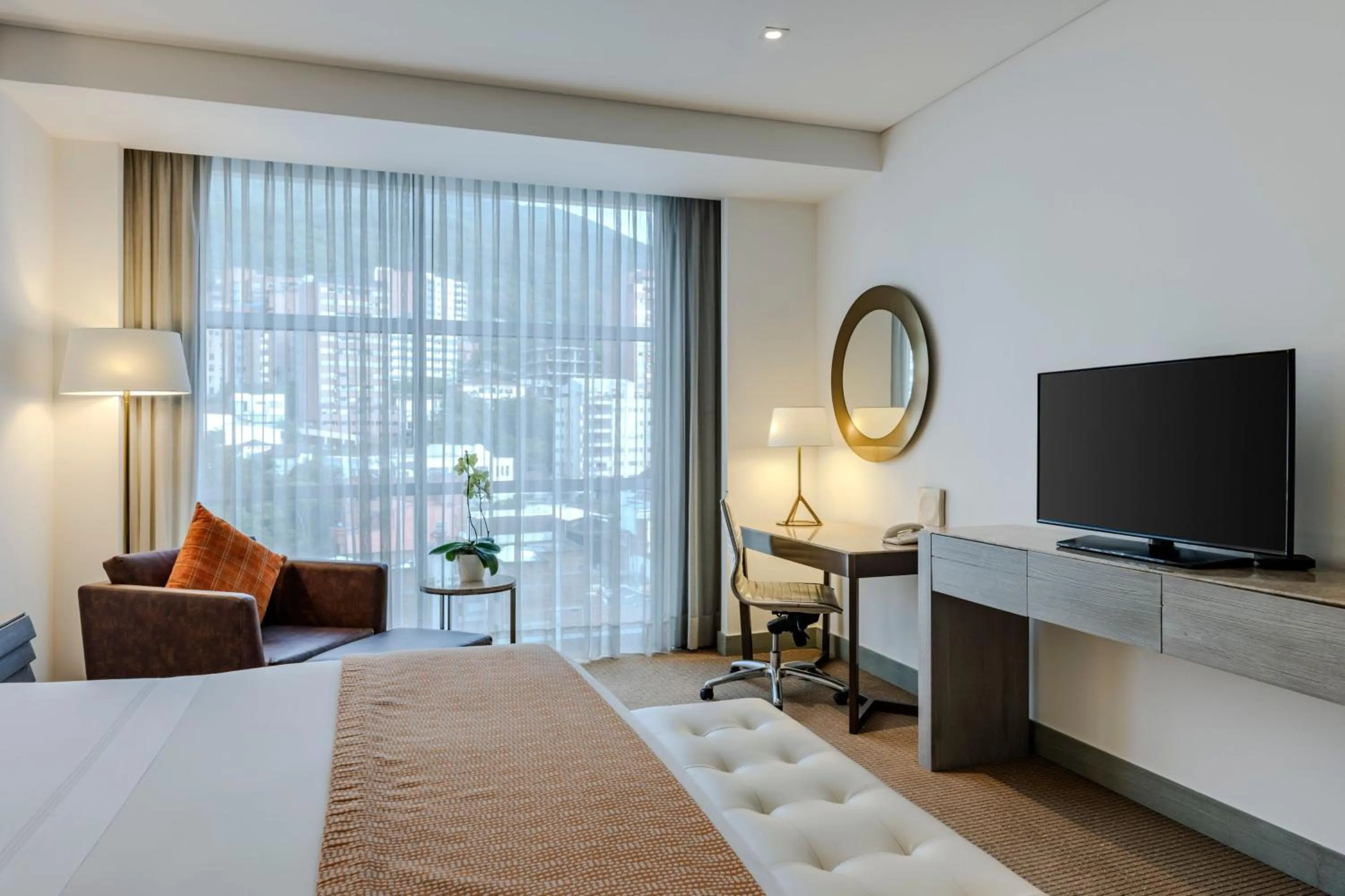 Photo of the whole room, Bed in Cali Marriott Hotel