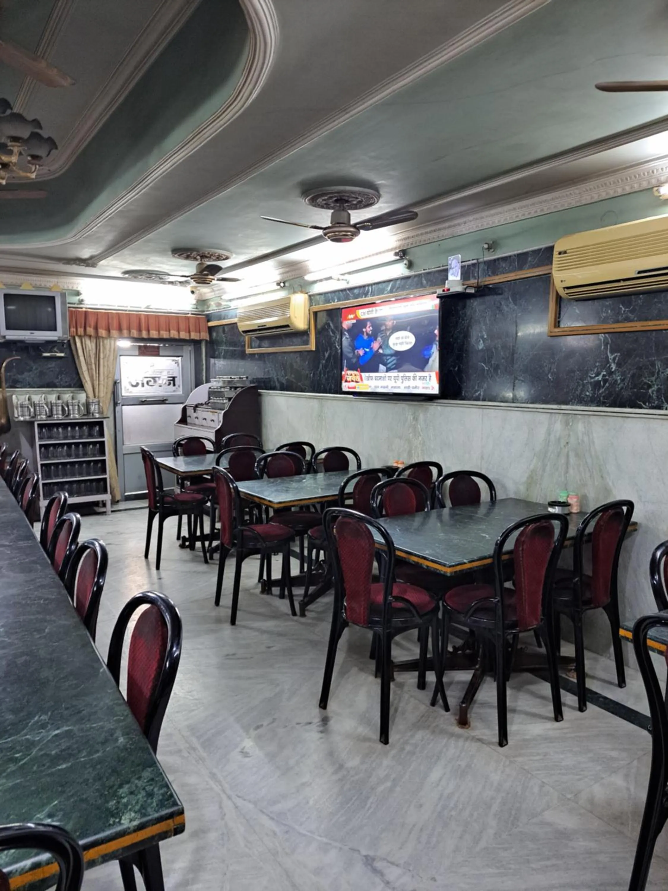 Restaurant/places to eat in Jagan Hotel & Restaurant