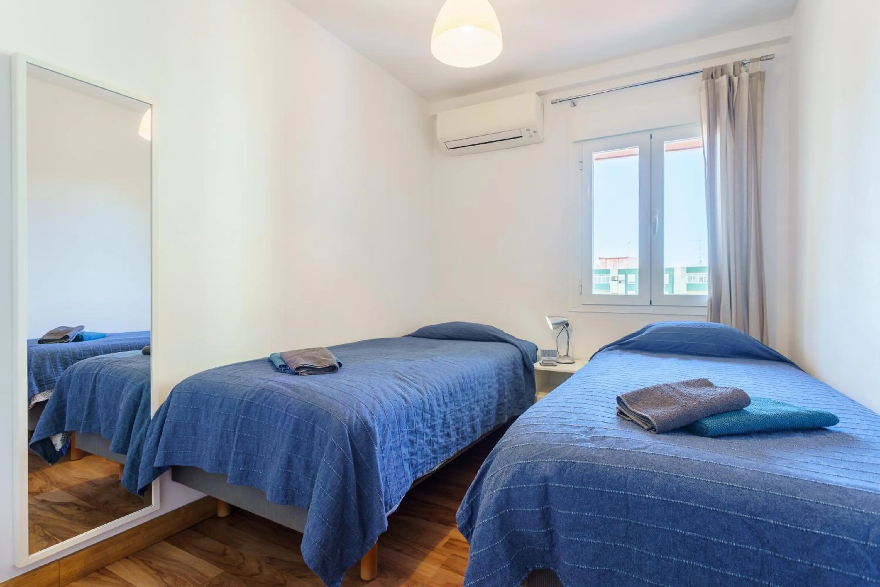 Living room, Bed in Apartment Los Boliches Diana I