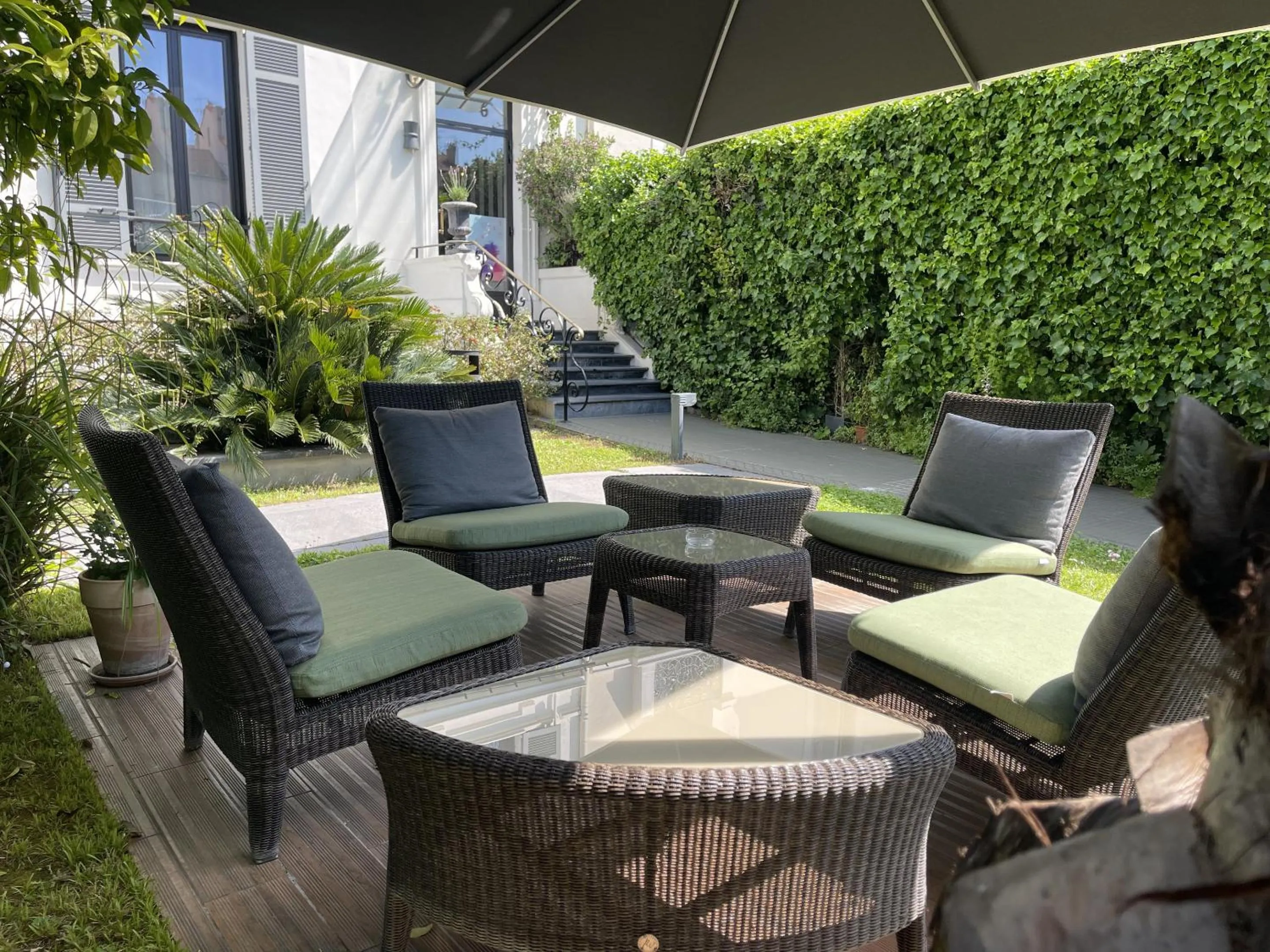 Patio in Villa Pruly Hotel Cannes Centre