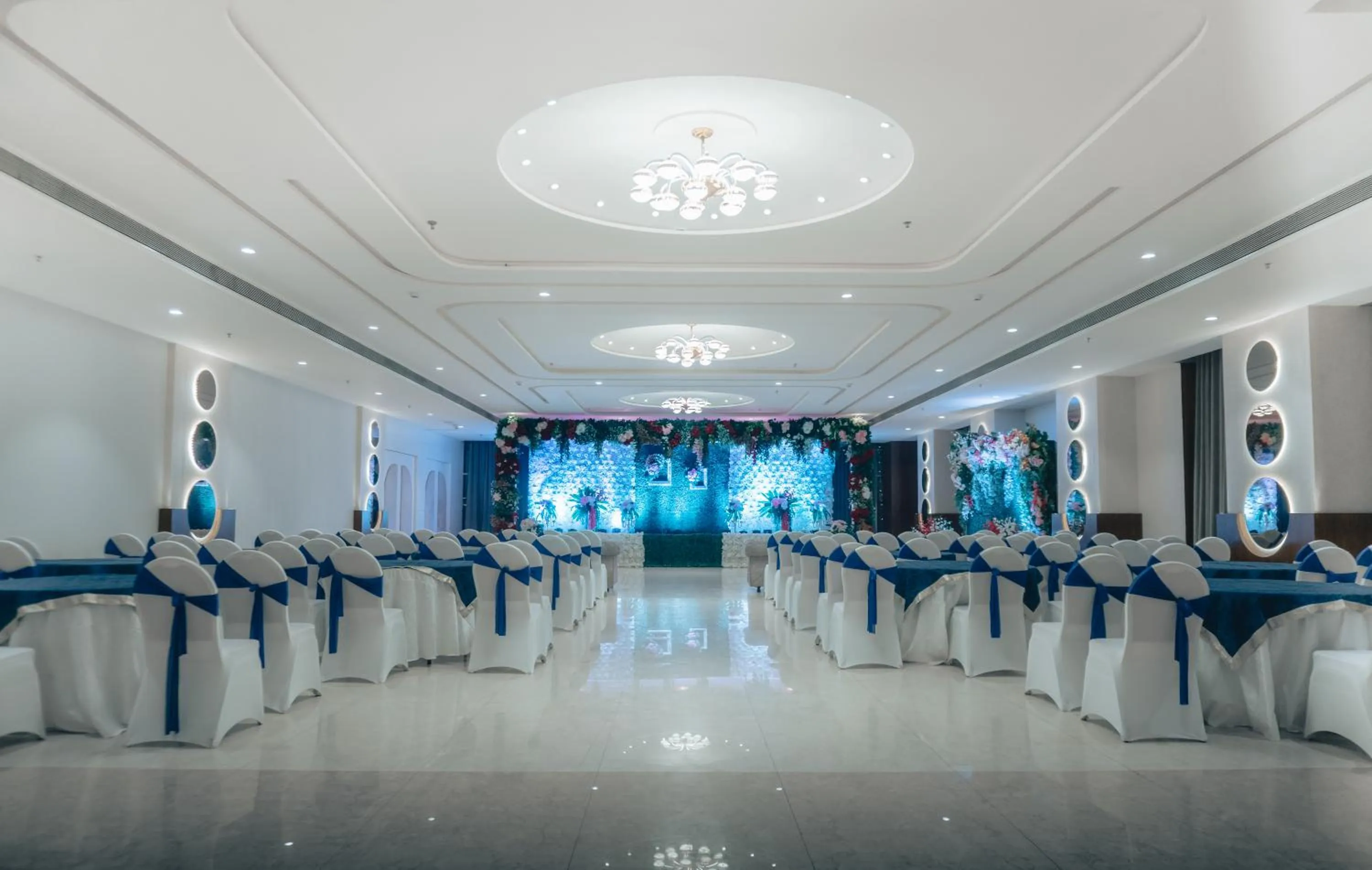 Banquet/Function facilities in Royal Orbit