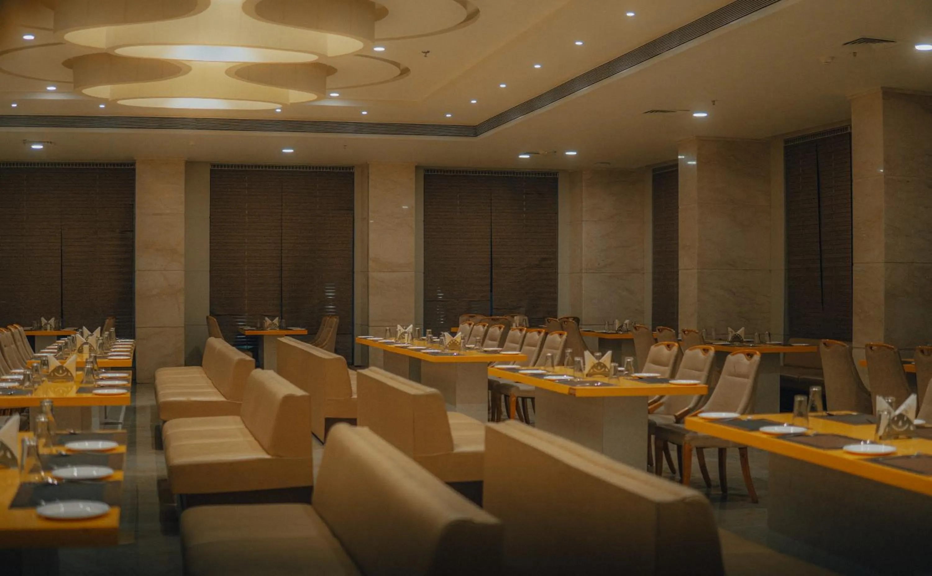 Restaurant/places to eat in Royal Orbit