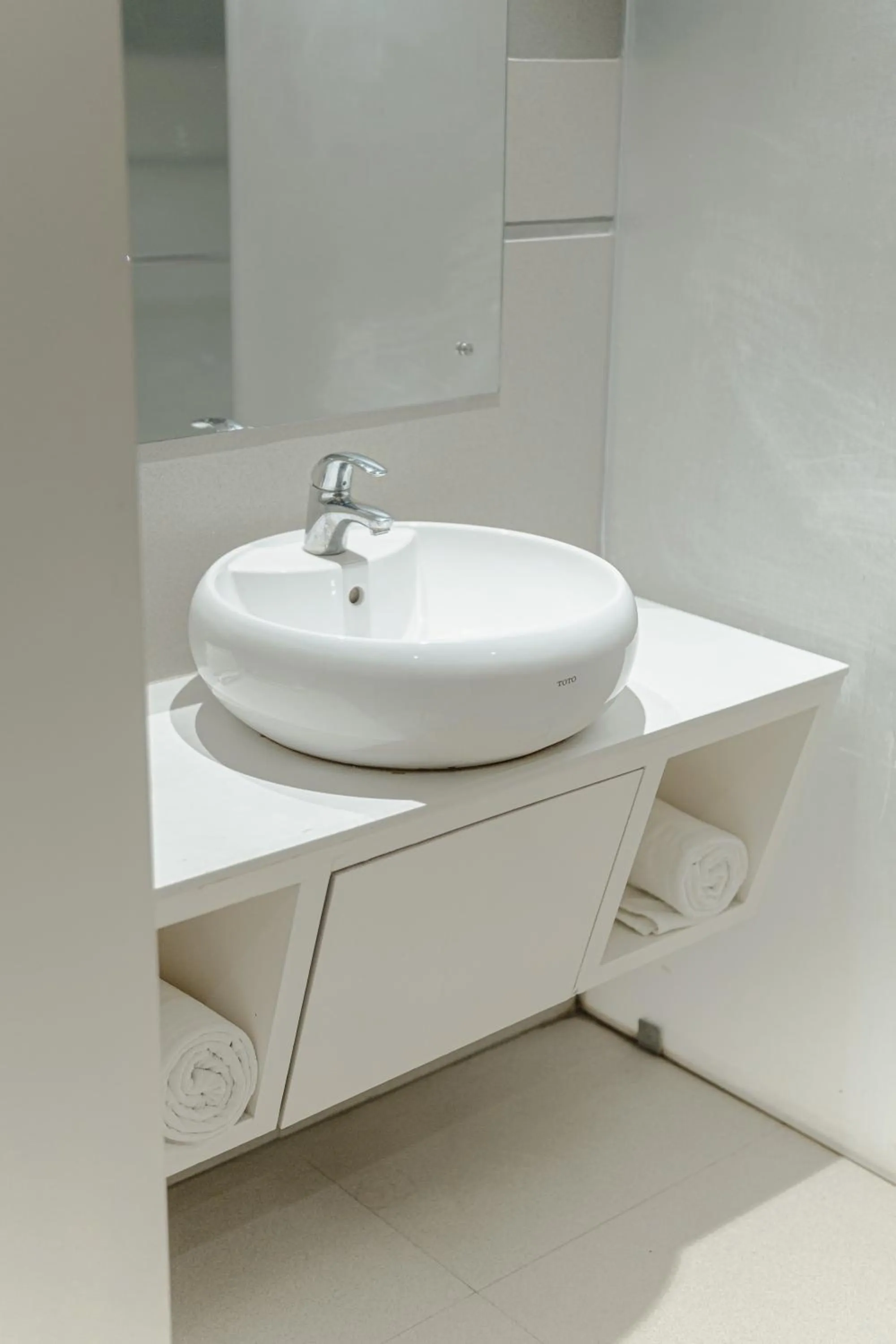 Bathroom in Royal Orbit