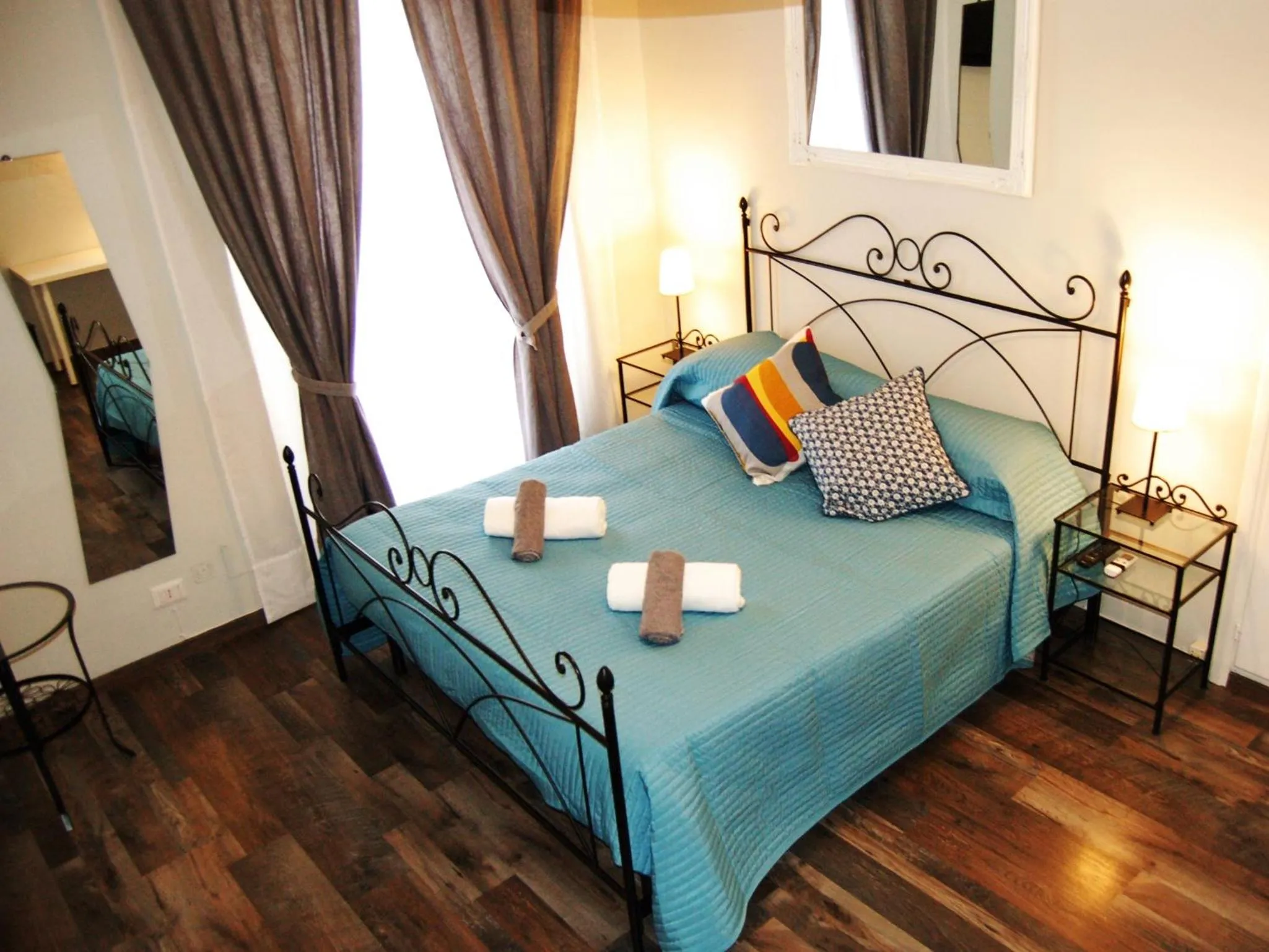 Bedroom, Bed in Luiza Vatican House