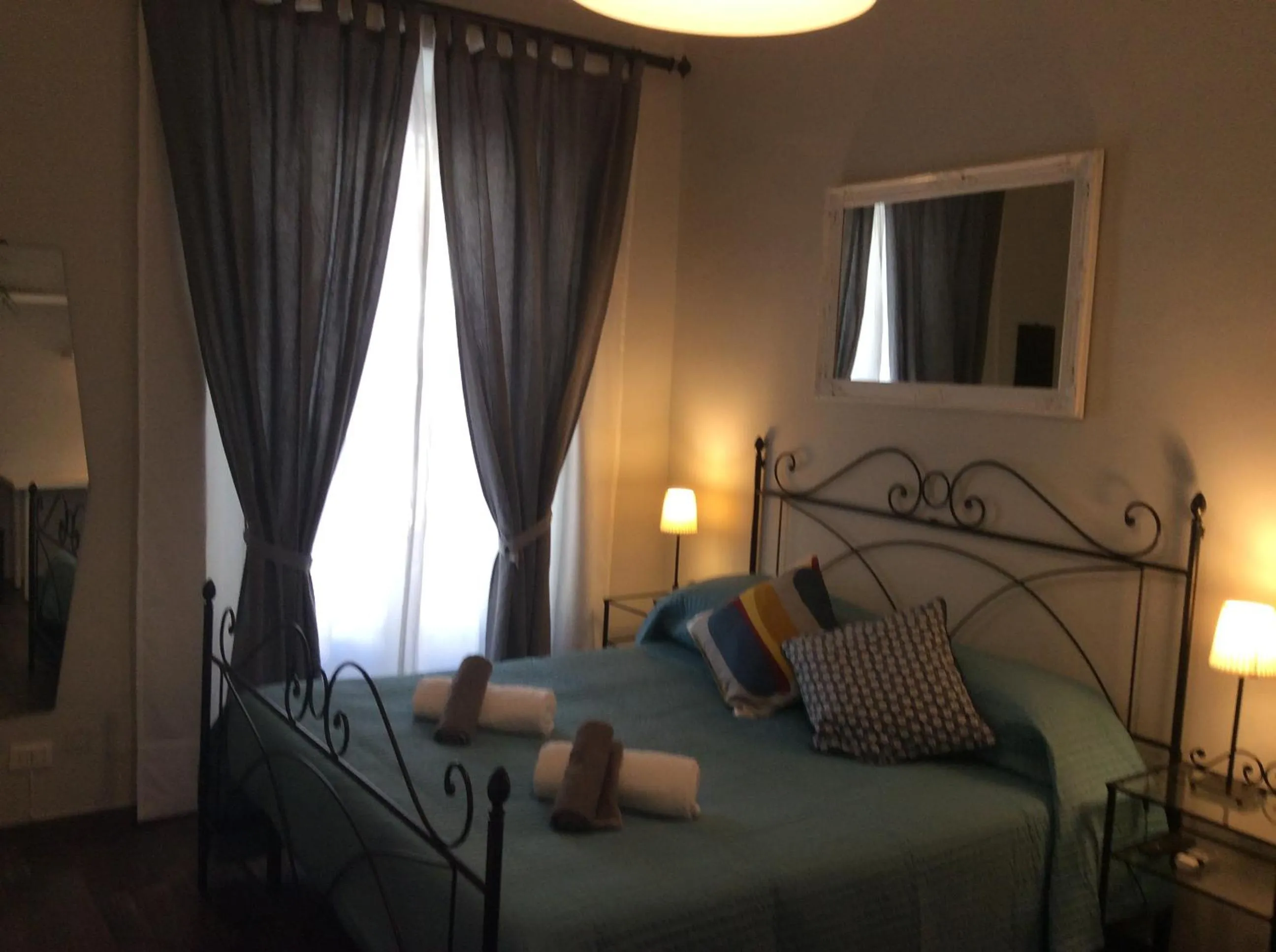 Bedroom, Bed in Luiza Vatican House