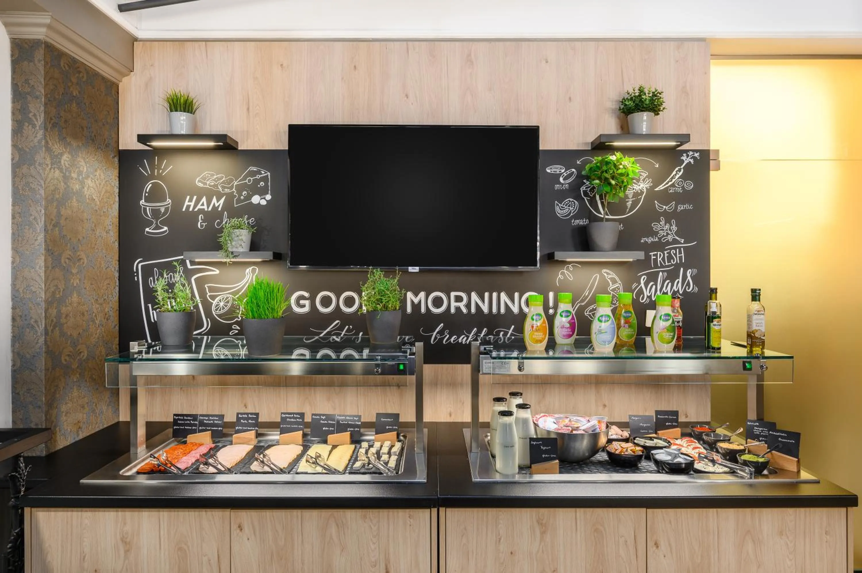 Food and drinks in Hotel Bristol Budapest