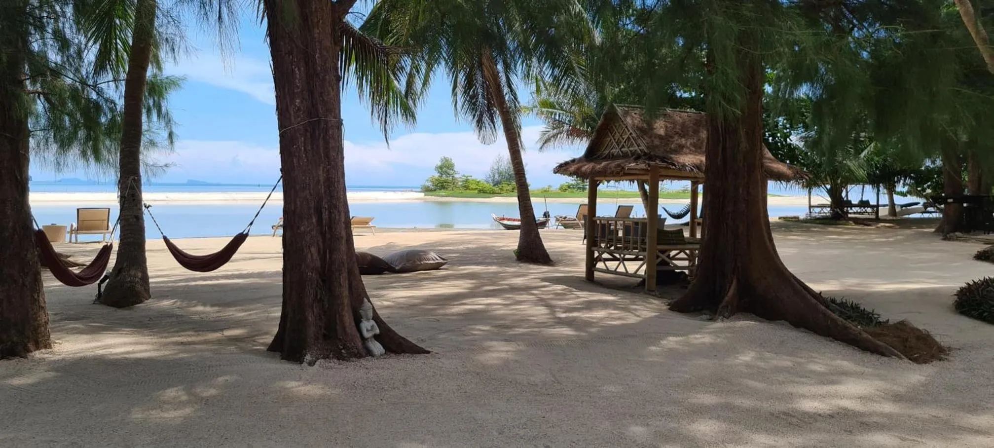 Beach in Angkana Bungalows adults only