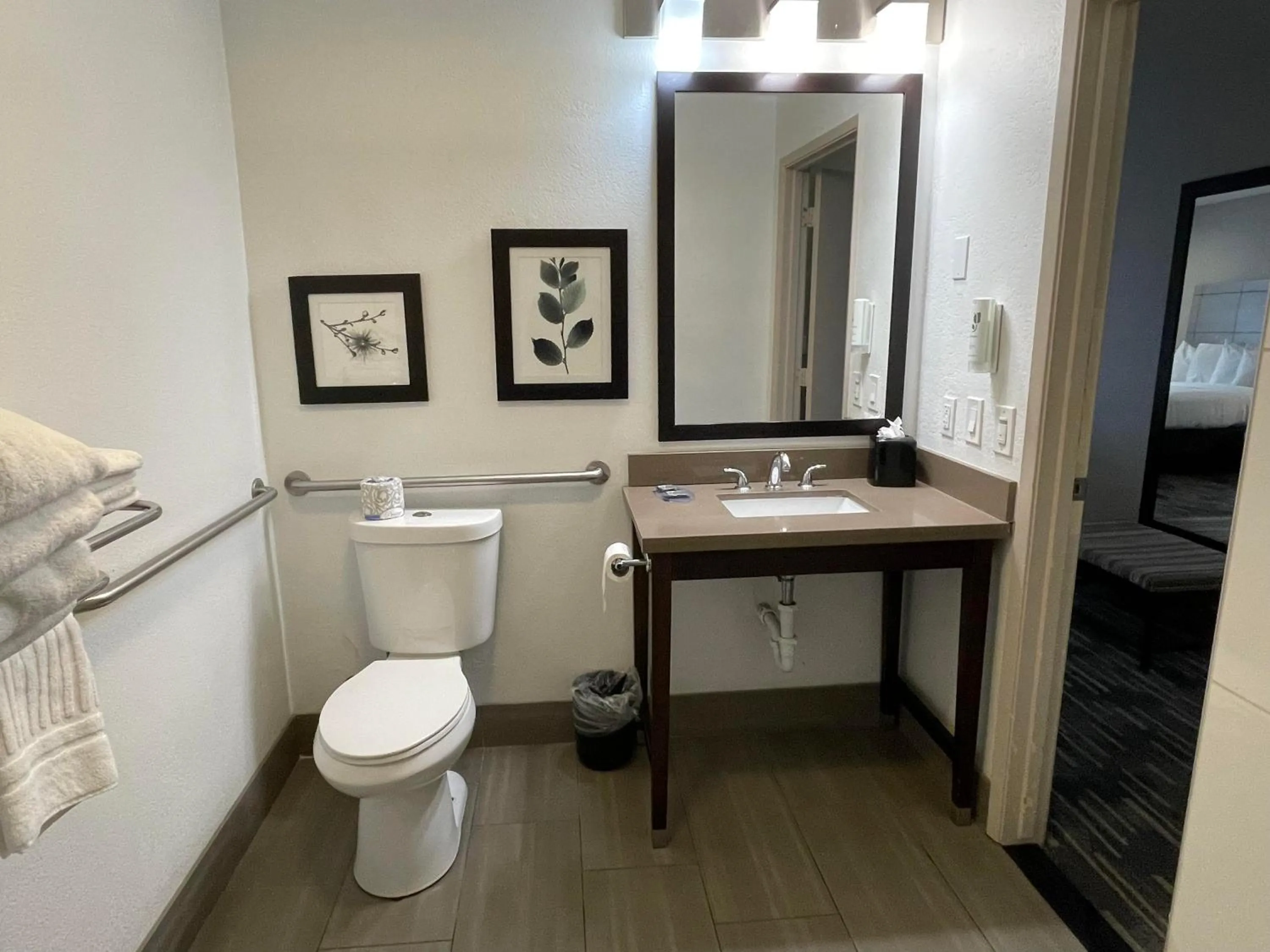 Bathroom in Country Inn & Suites by Radisson, Bakersfield, CA