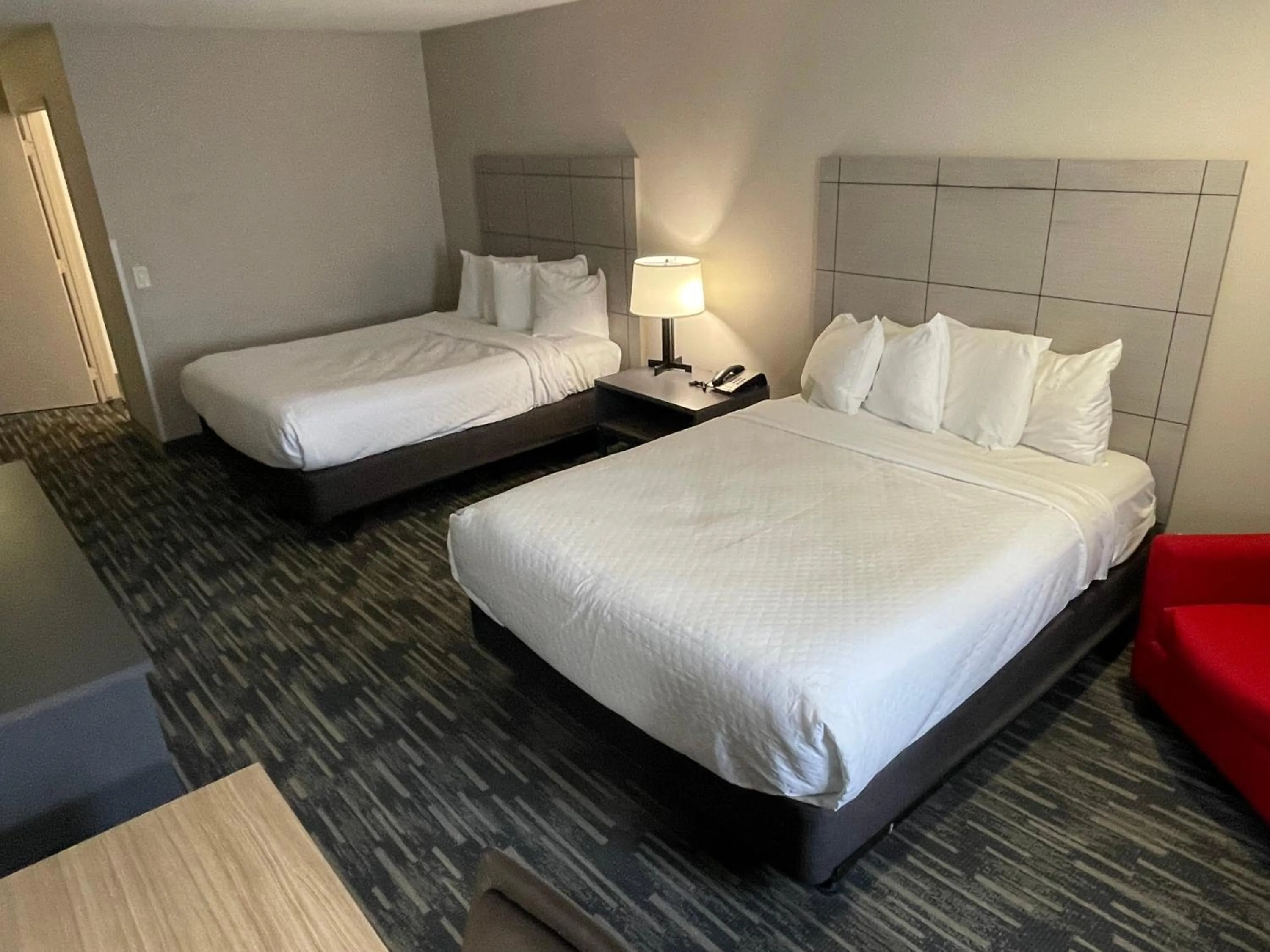 Bedroom, Bed in Country Inn & Suites by Radisson, Bakersfield, CA