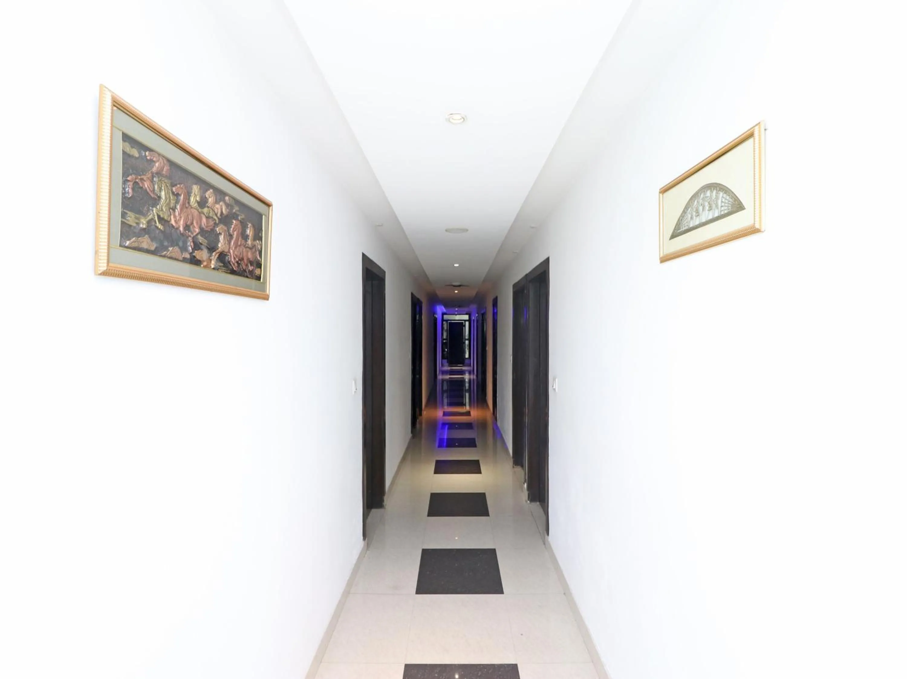 Lobby or reception in Hotel Samovar by Goyal Hoteleirs