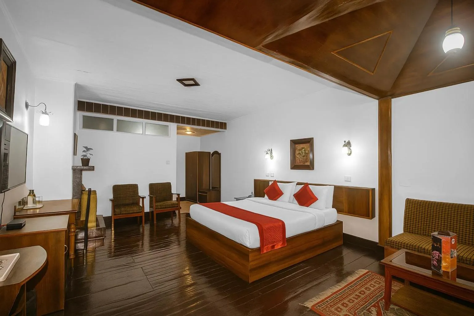 Bedroom in Central Heritage Resort & Spa Formerly Fortune ITC Resort