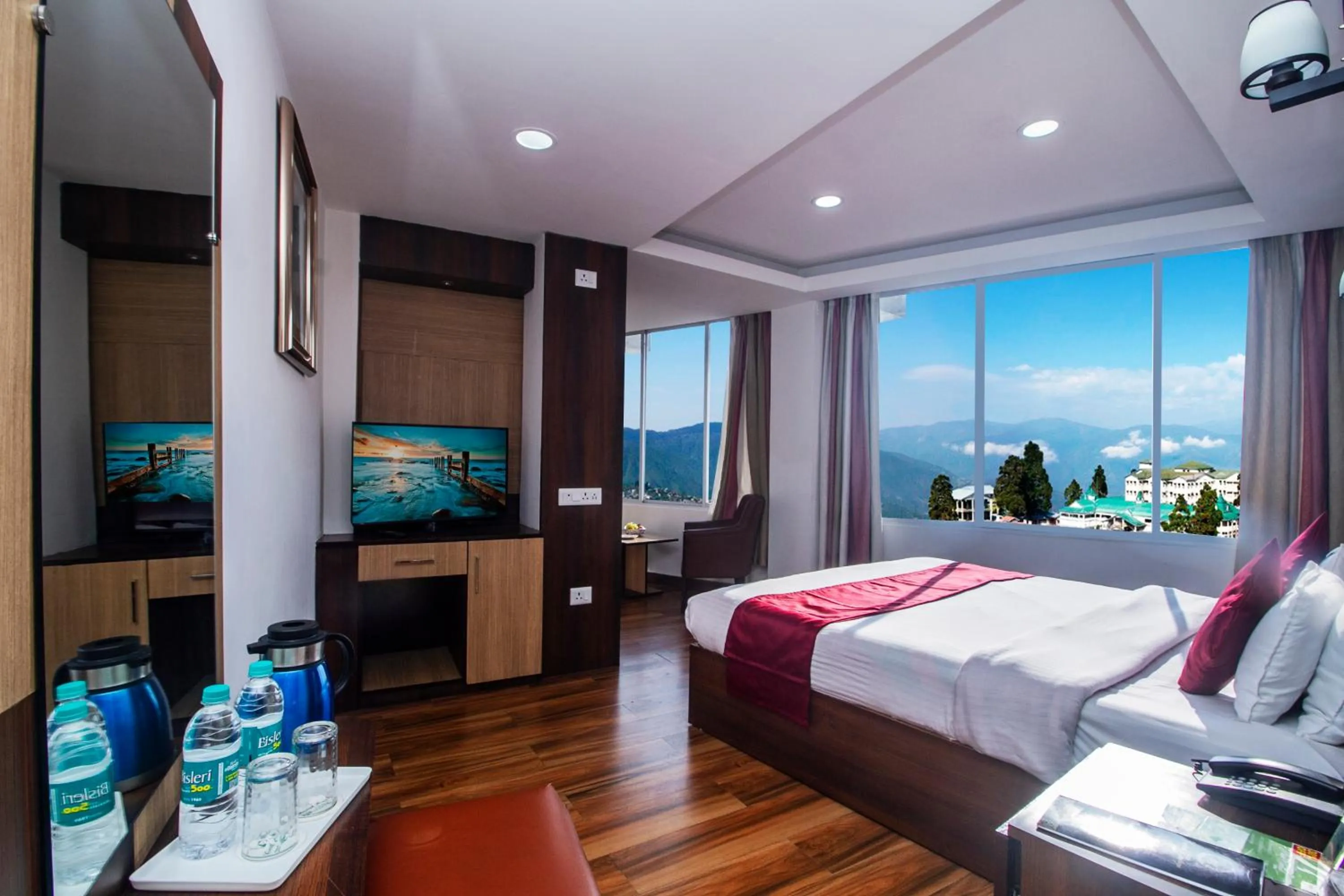 Bedroom in Central Heritage Resort & Spa Formerly Fortune ITC Resort