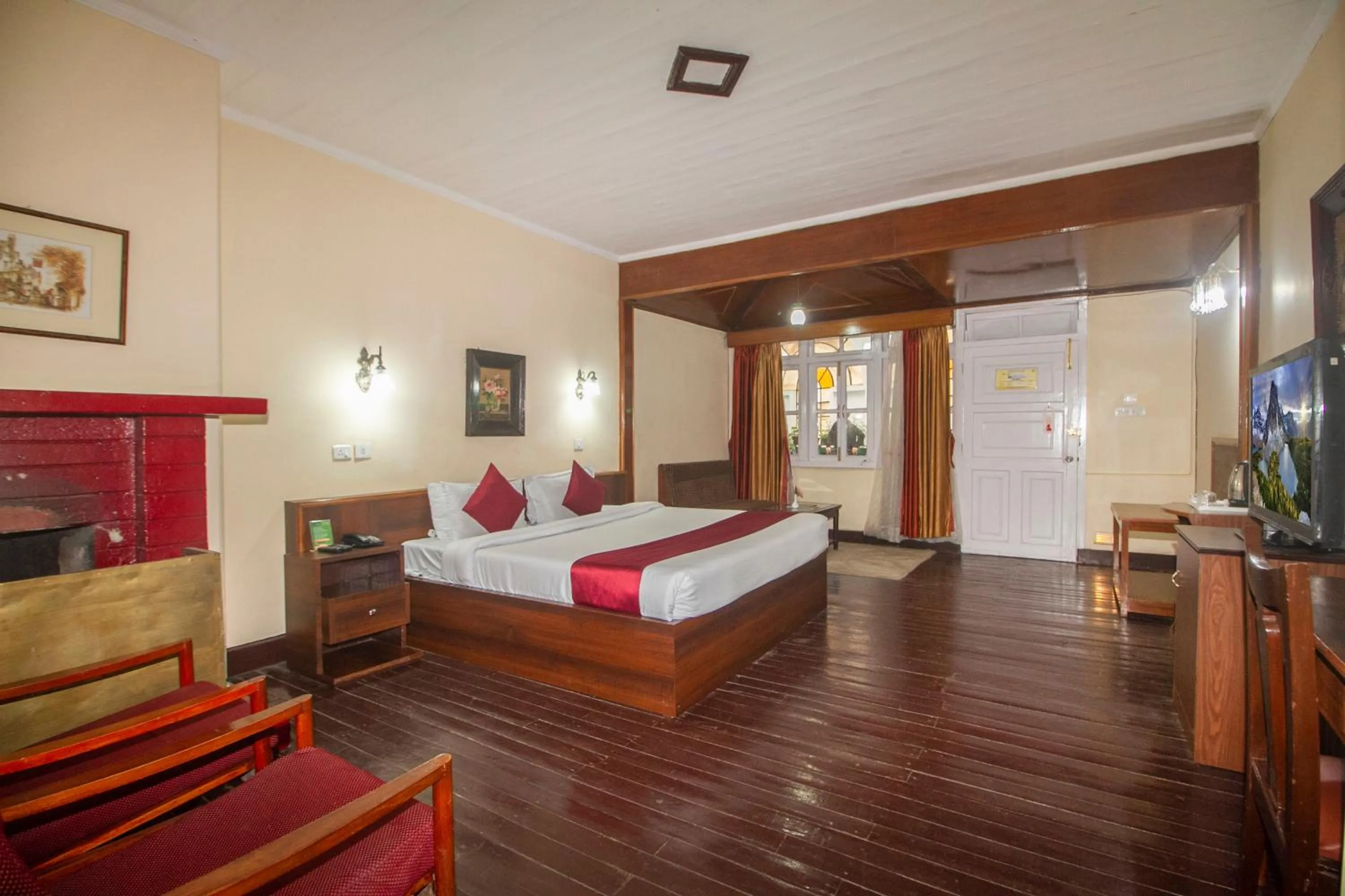 Bedroom in Central Heritage Resort & Spa Formerly Fortune ITC Resort