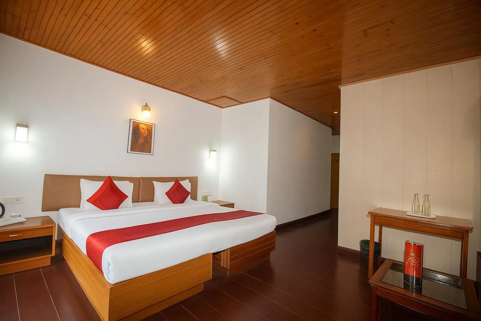 Bed in Central Heritage Resort & Spa Formerly Fortune ITC Resort