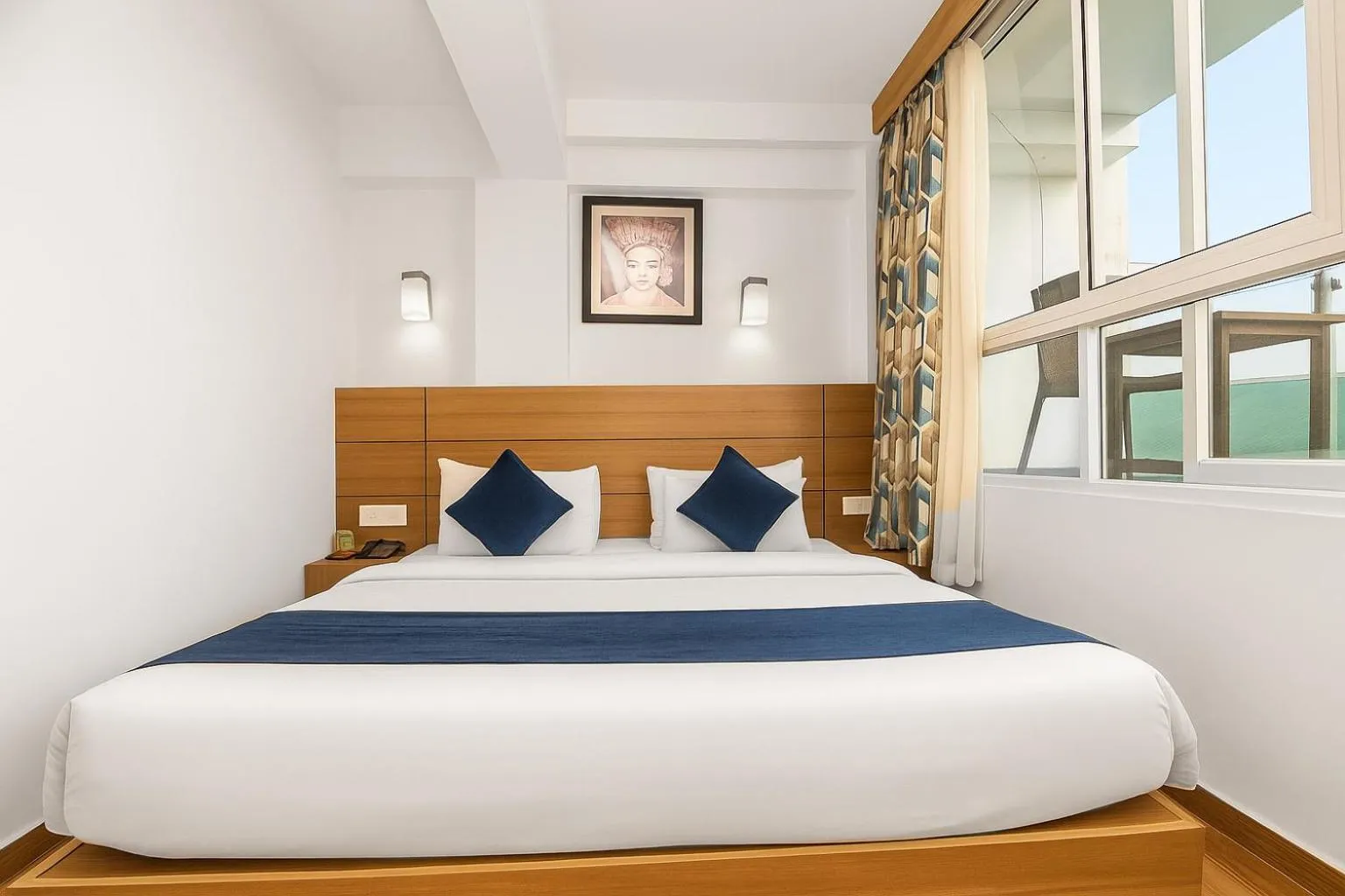 Bed in Central Heritage Resort & Spa Formerly Fortune ITC Resort