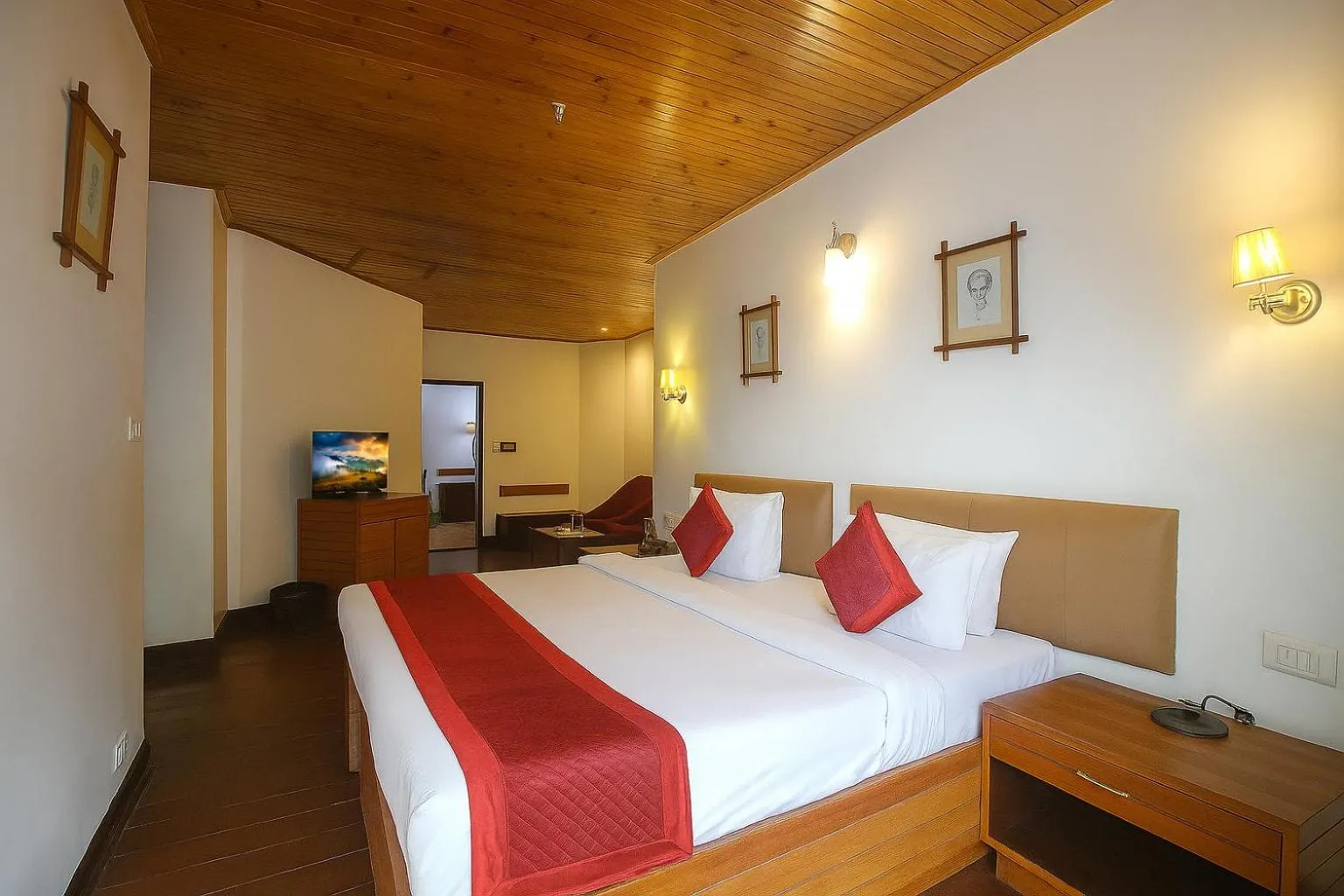 Bed in Central Heritage Resort & Spa Formerly Fortune ITC Resort