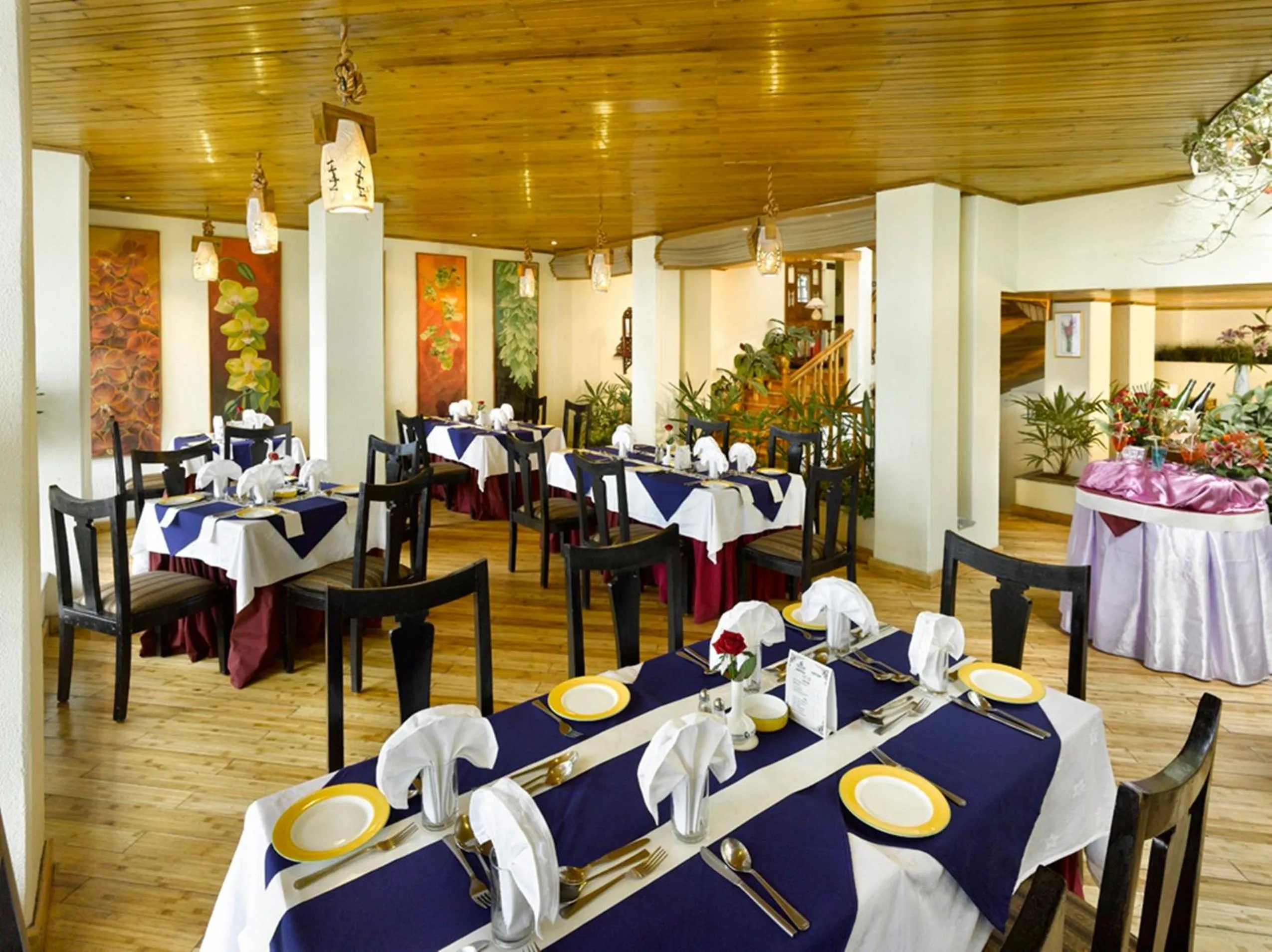 Restaurant/places to eat in Central Heritage Resort & Spa Formerly Fortune ITC Resort