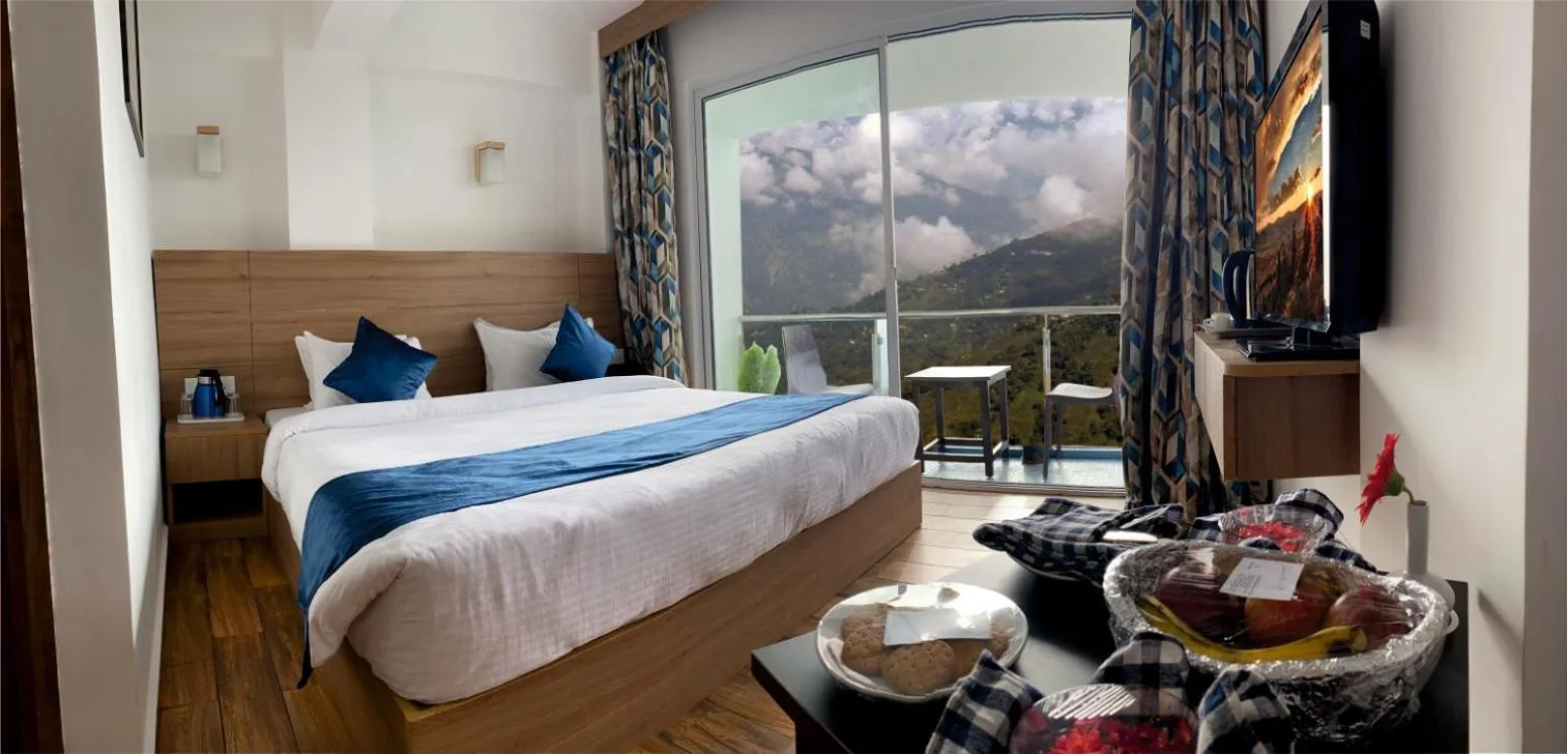 Bed in Central Heritage Resort & Spa Formerly Fortune ITC Resort