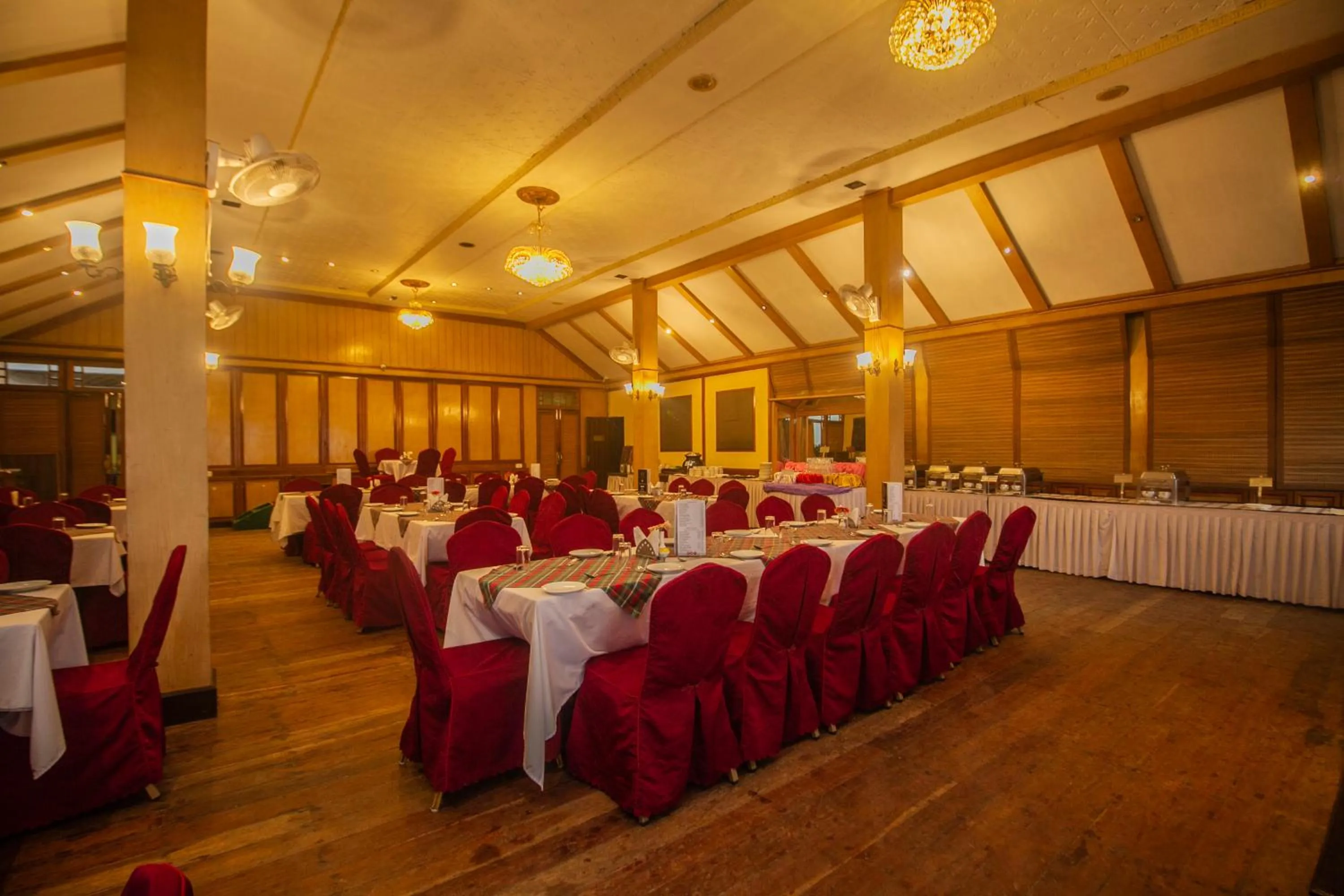 Restaurant/places to eat in Central Heritage Resort & Spa Formerly Fortune ITC Resort