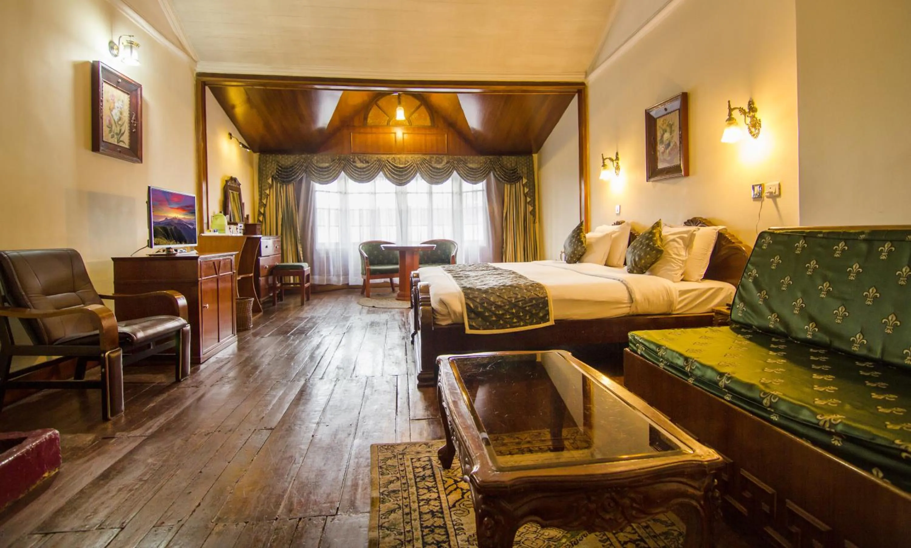 Bedroom in Central Heritage Resort & Spa Formerly Fortune ITC Resort