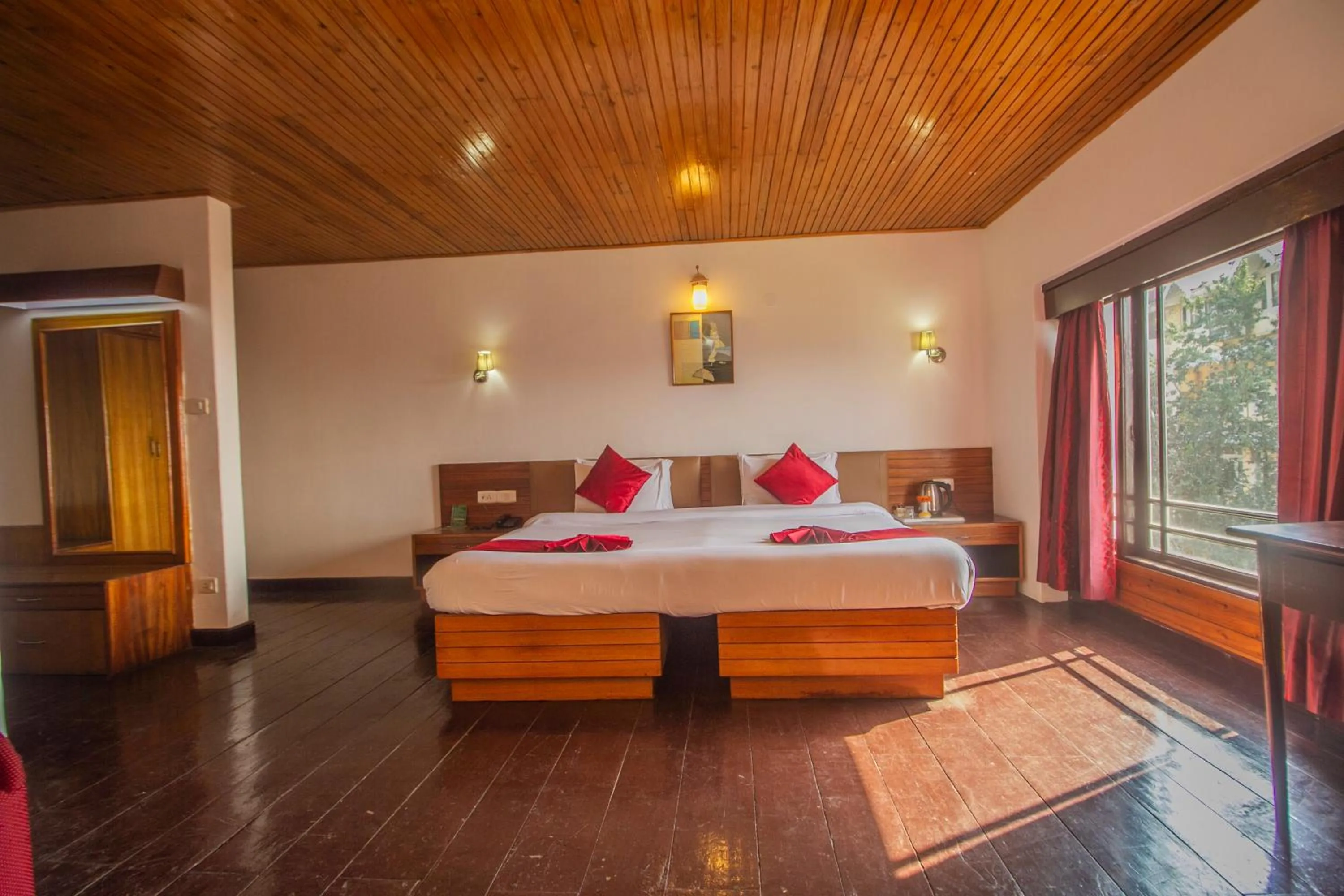 Bedroom in Central Heritage Resort & Spa Formerly Fortune ITC Resort