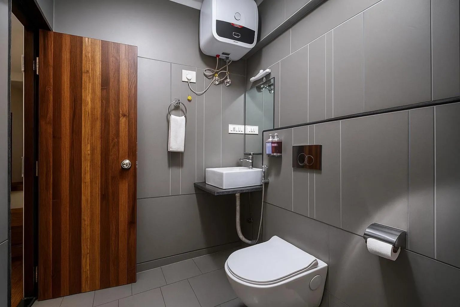 Bathroom in Central Heritage Resort & Spa Formerly Fortune ITC Resort
