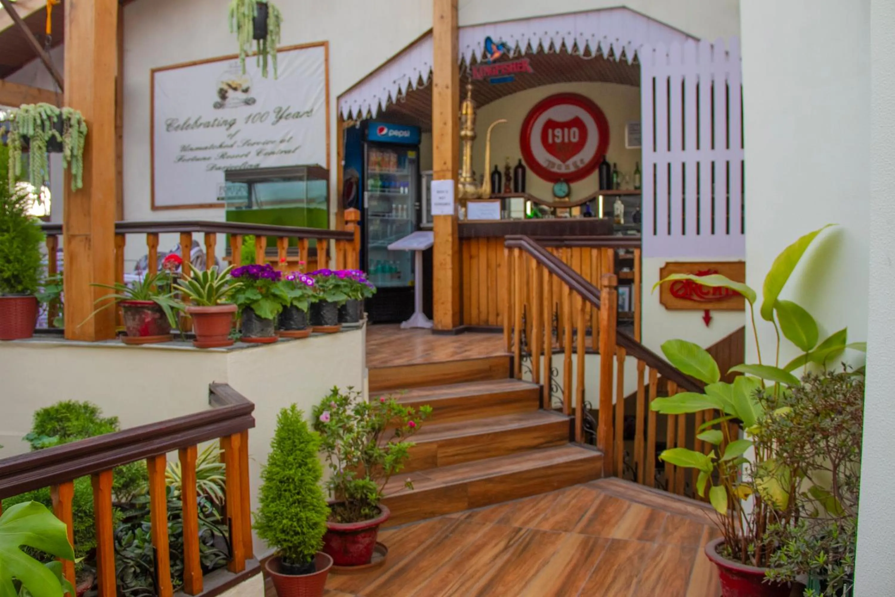 Lounge or bar in Central Heritage Resort & Spa Formerly Fortune ITC Resort