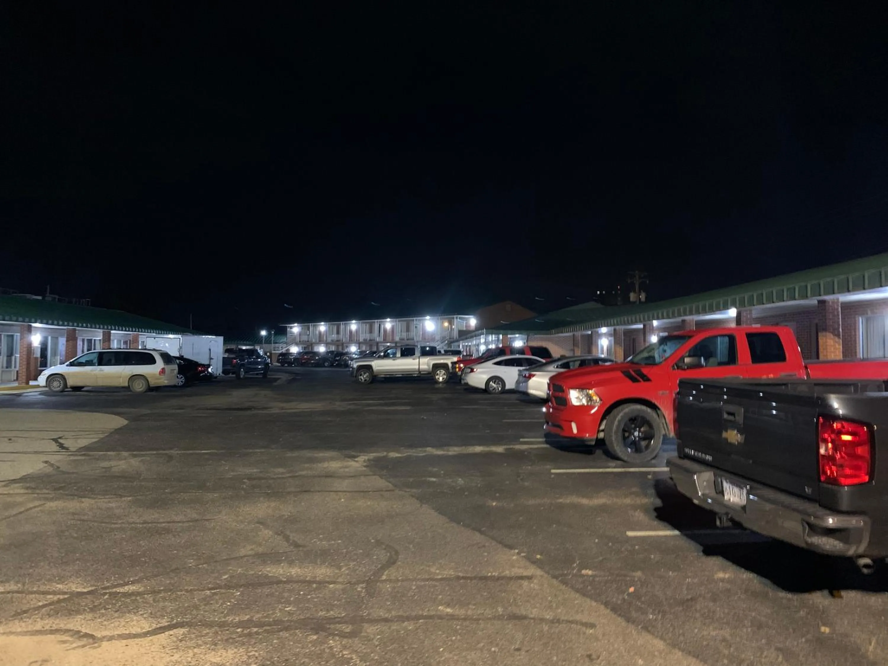 Property building in Coachman's Inn Motel