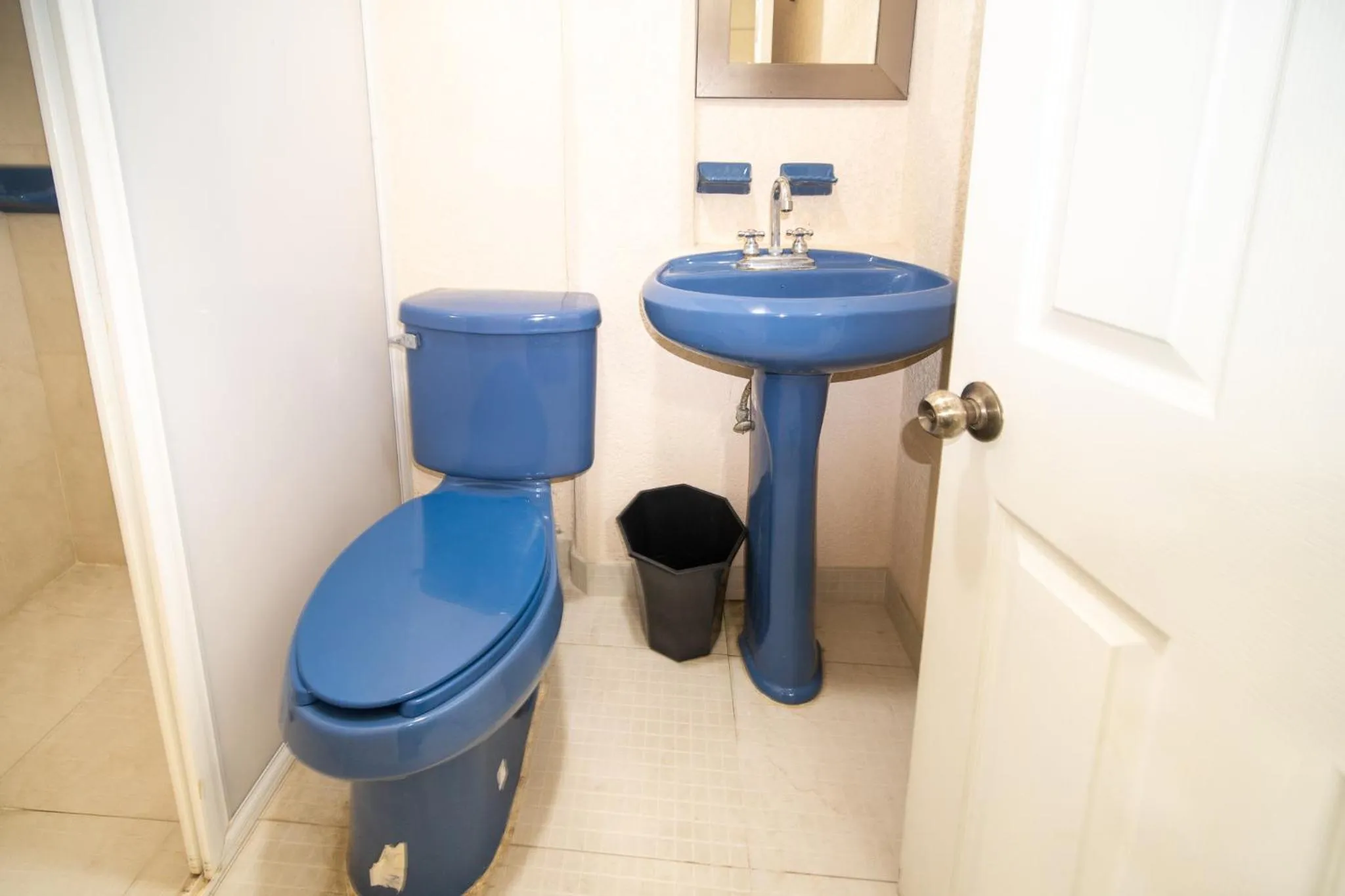 Bathroom in PENINSULA STAYS Executive Hotel