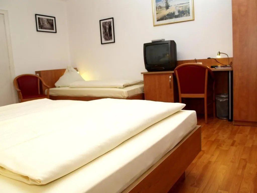 Photo of the whole room, Bed in Altstadthotel Wienecke