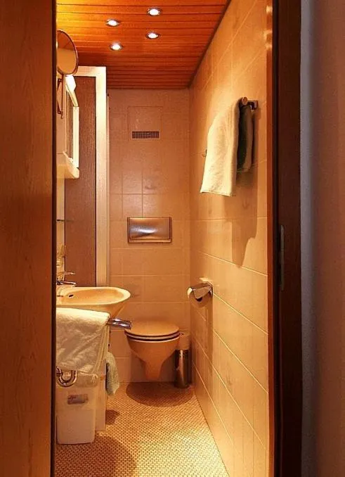 Bathroom in Altstadthotel Wienecke