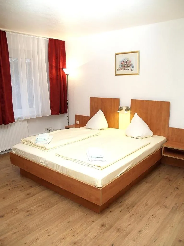 Photo of the whole room, Bed in Altstadthotel Wienecke