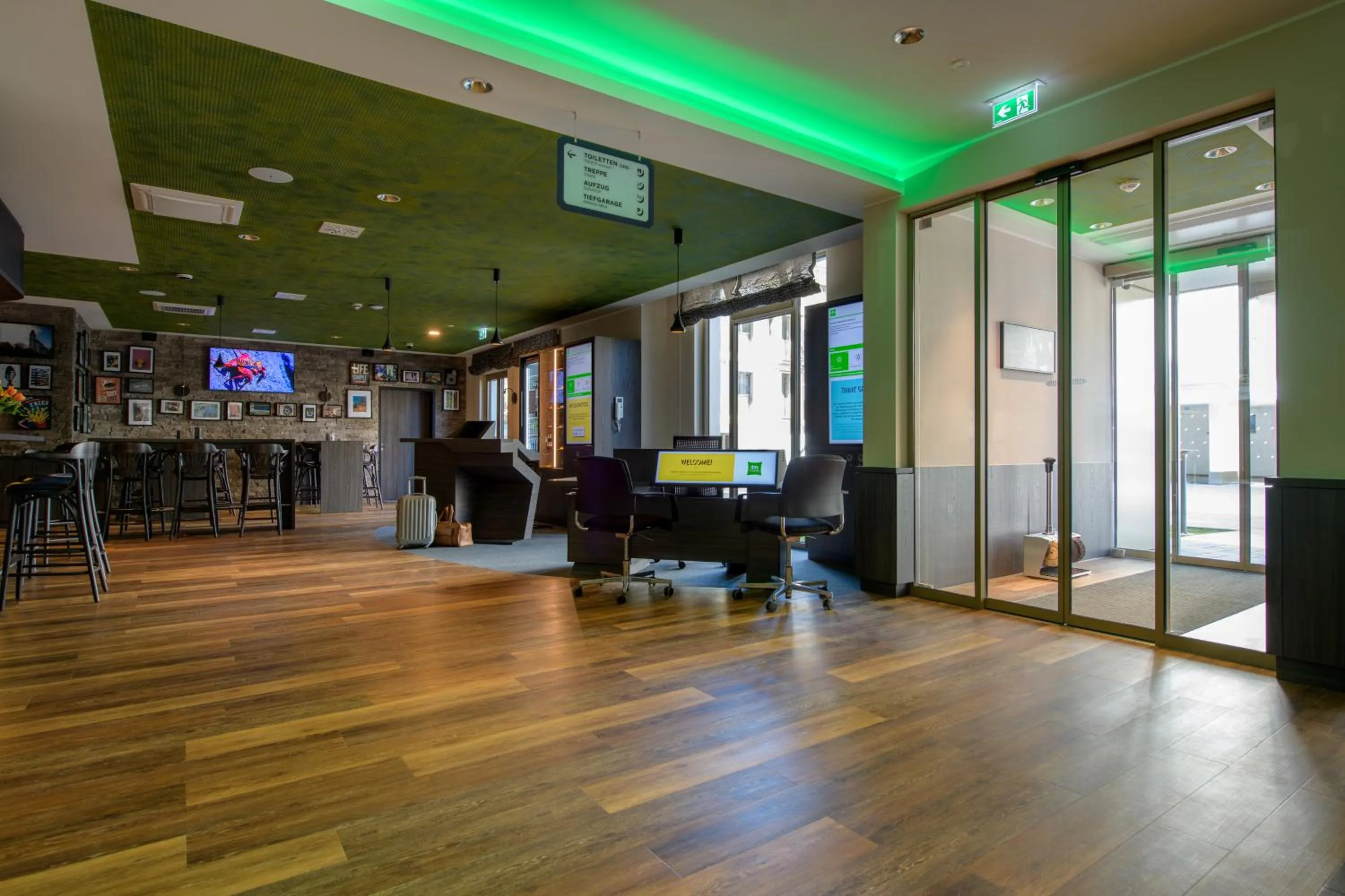 Lobby or reception in ibis Styles Bad Reichenhall