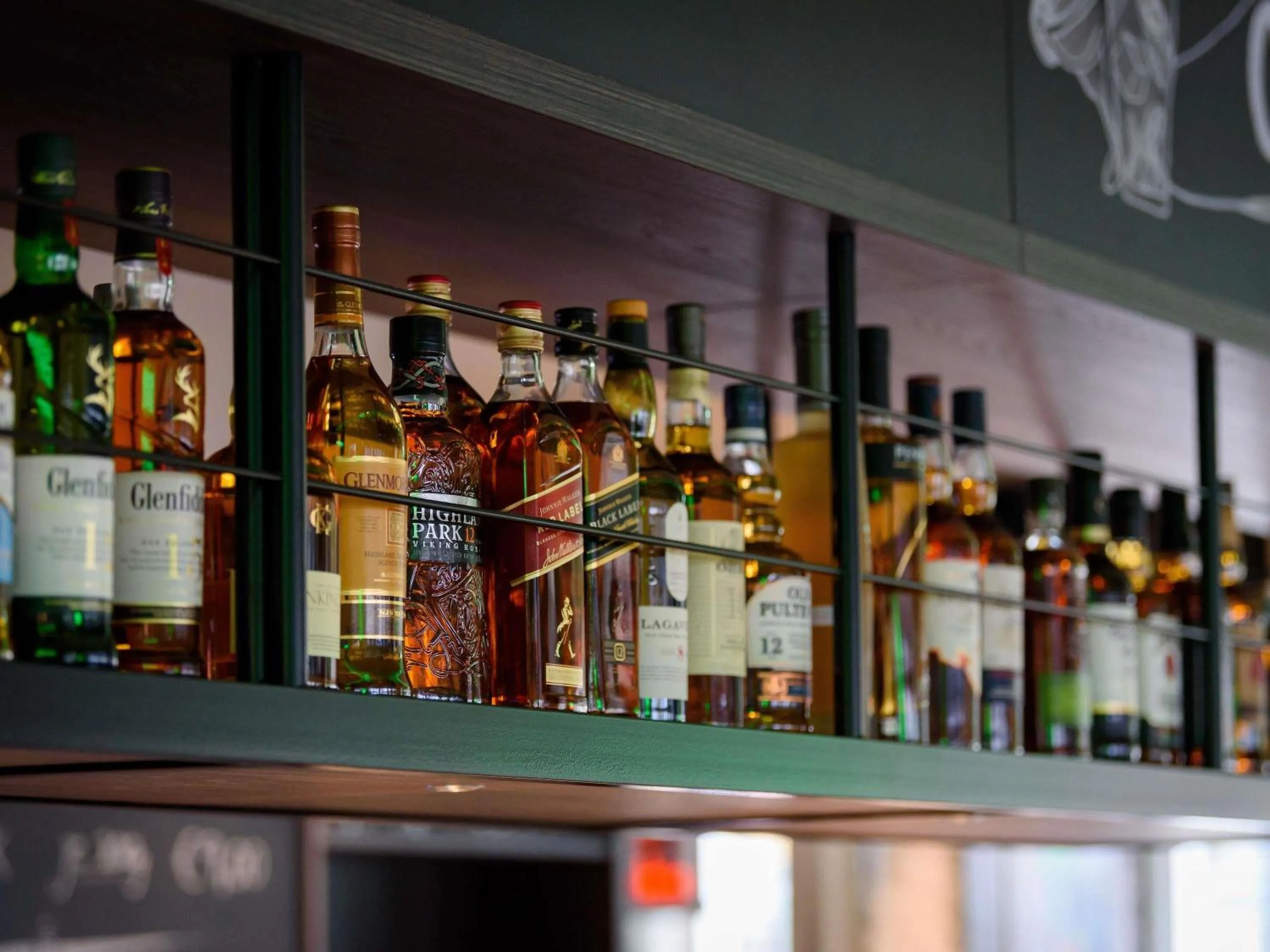 Lounge or bar in ibis Styles Bad Reichenhall