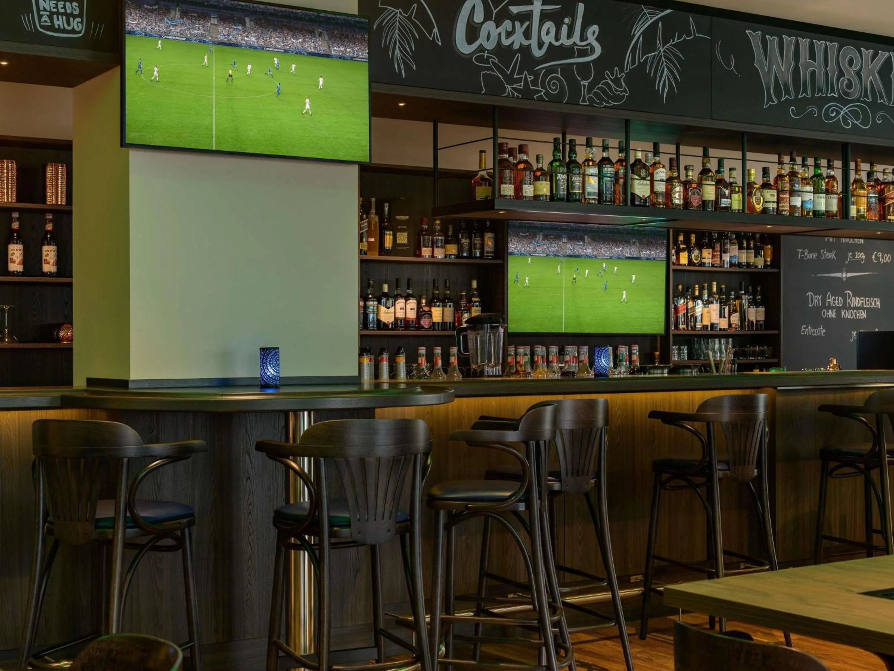 Lounge or bar in ibis Styles Bad Reichenhall