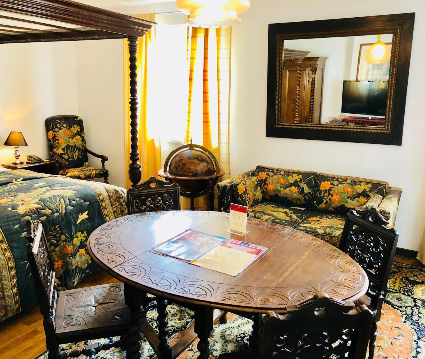 Photo of the whole room, Bed in Hotel Mariahilf München