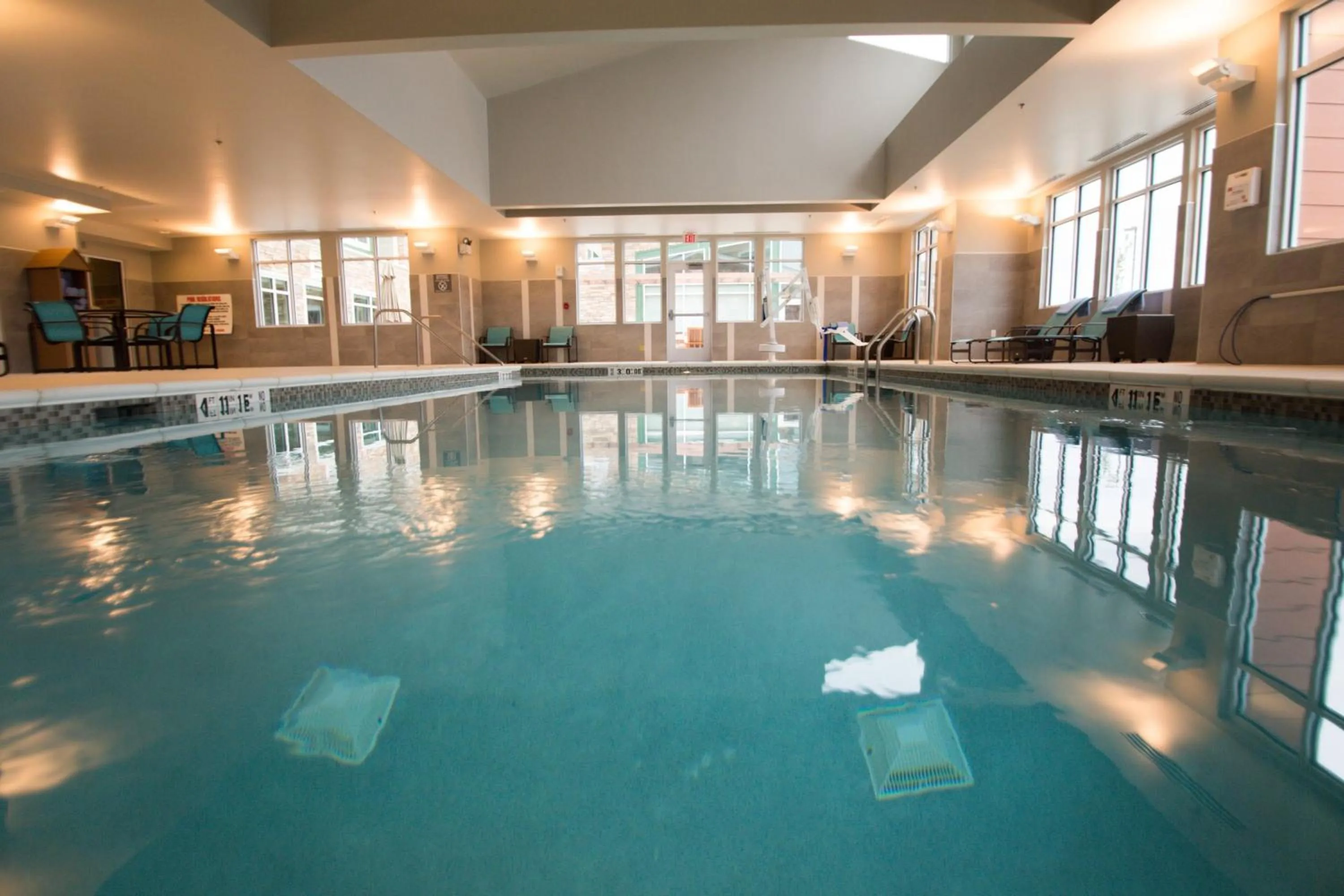 Swimming pool in Residence Inn by Marriott Omaha West