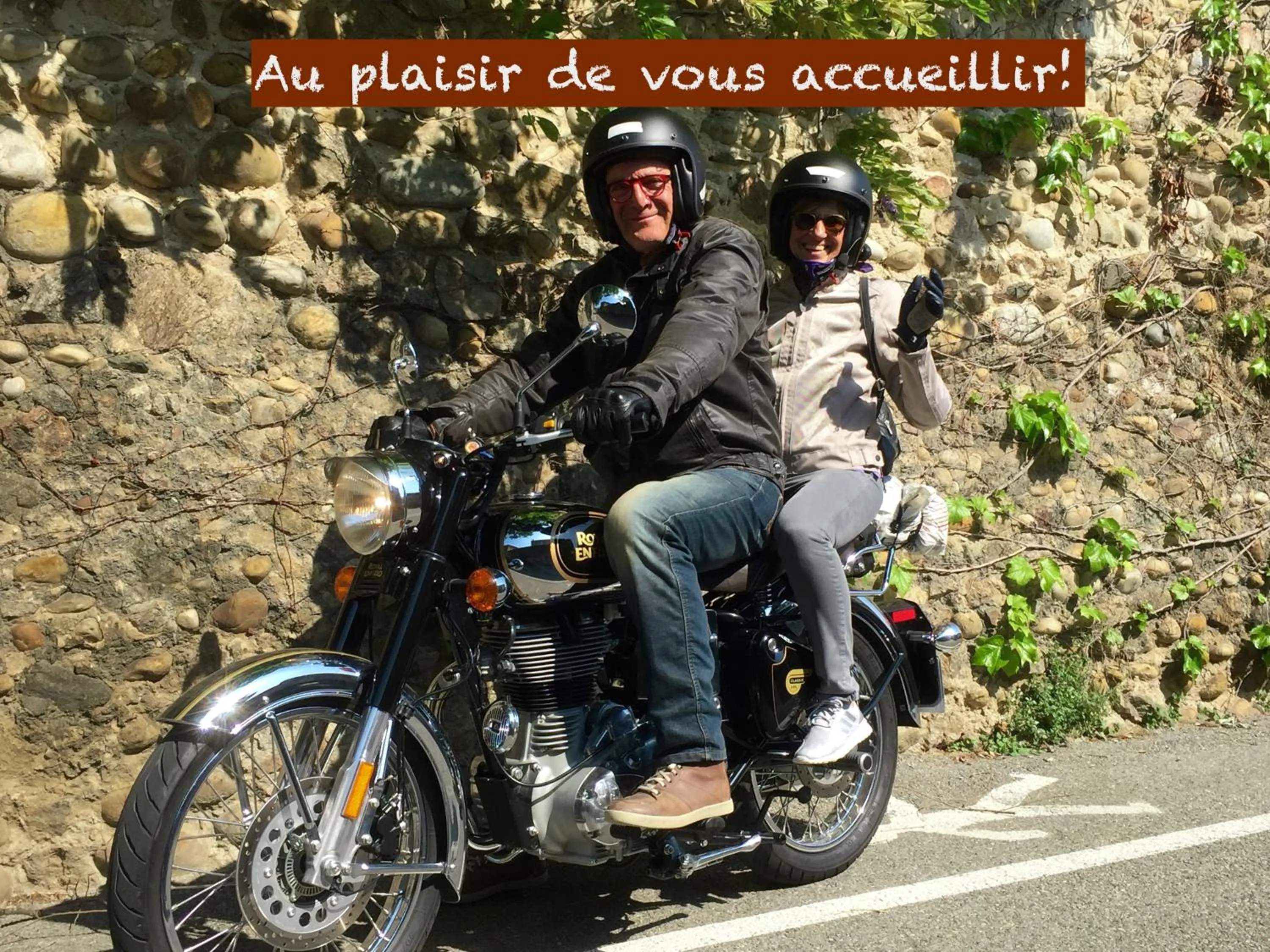 Text overlay in Chez L'Antiquaire